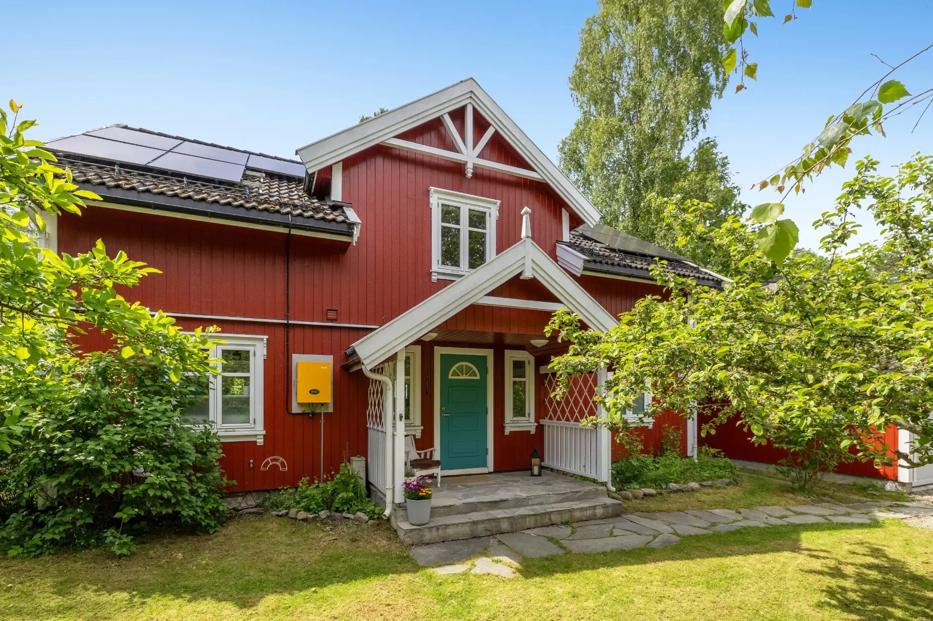 Modern 3-Bedroom House with Private Garden in Nesodden - Image 4