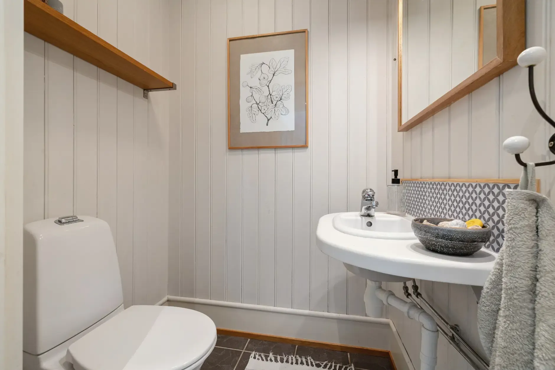 Modern 3-Bedroom House with Private Garden in Nesodden - View image 13 of 34