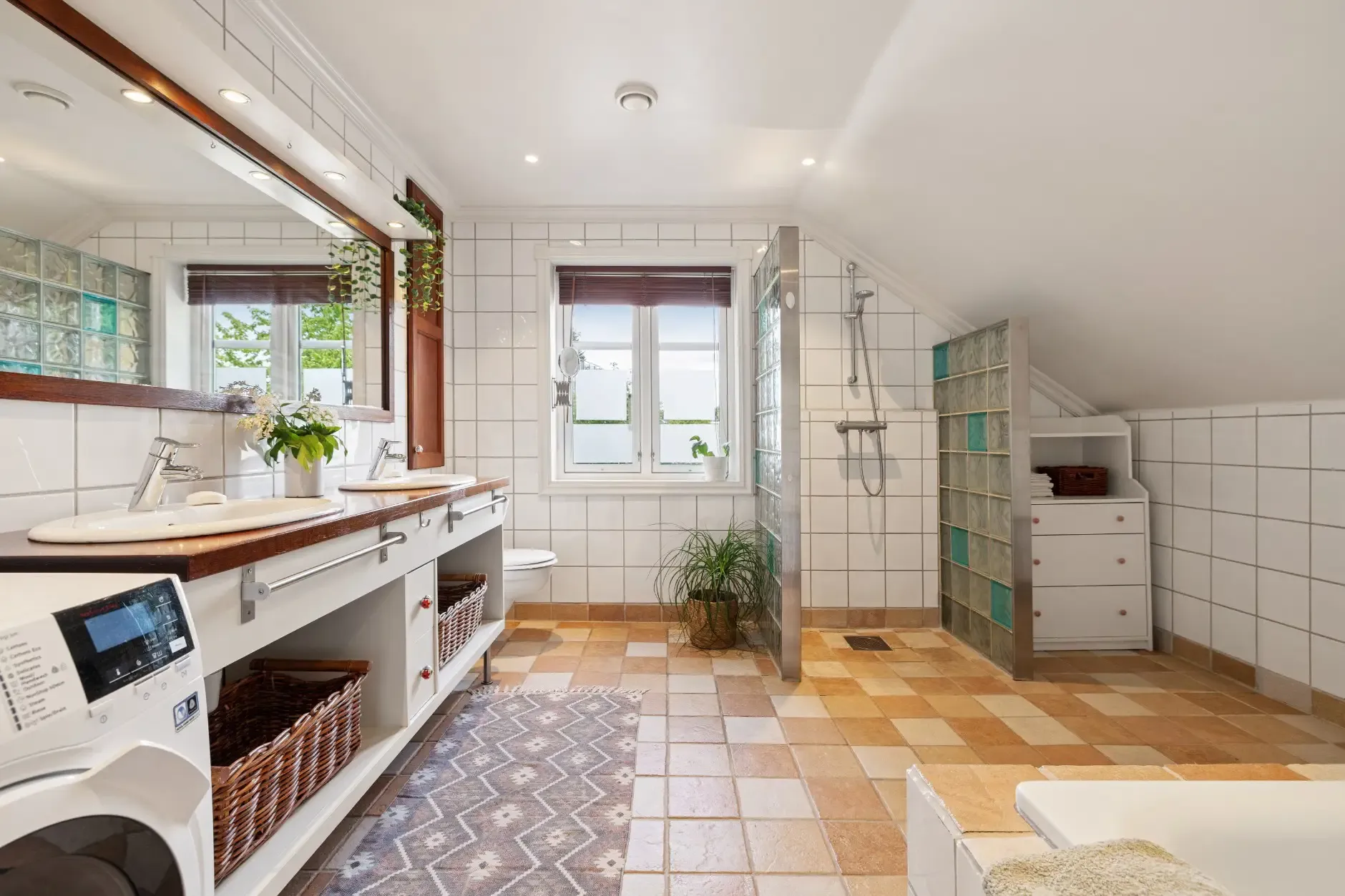 Modern 3-Bedroom House with Private Garden in Nesodden - View image 21 of 34