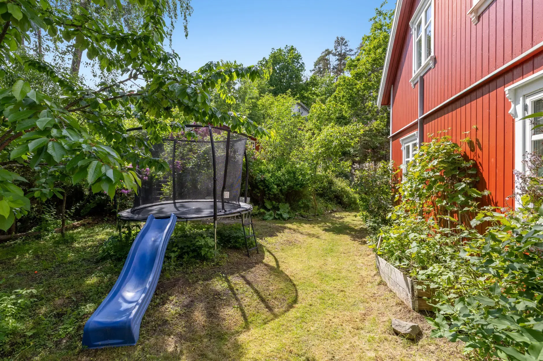 Modern 3-Bedroom House with Private Garden in Nesodden - View image 27 of 34