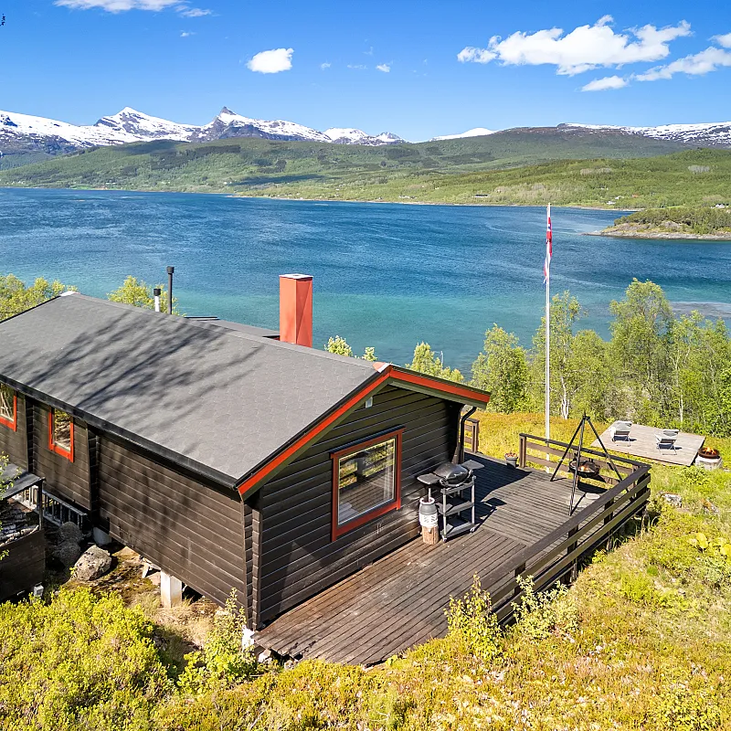 1970s Norwegian Seaside Cabin with Terrace and Boat Mooring