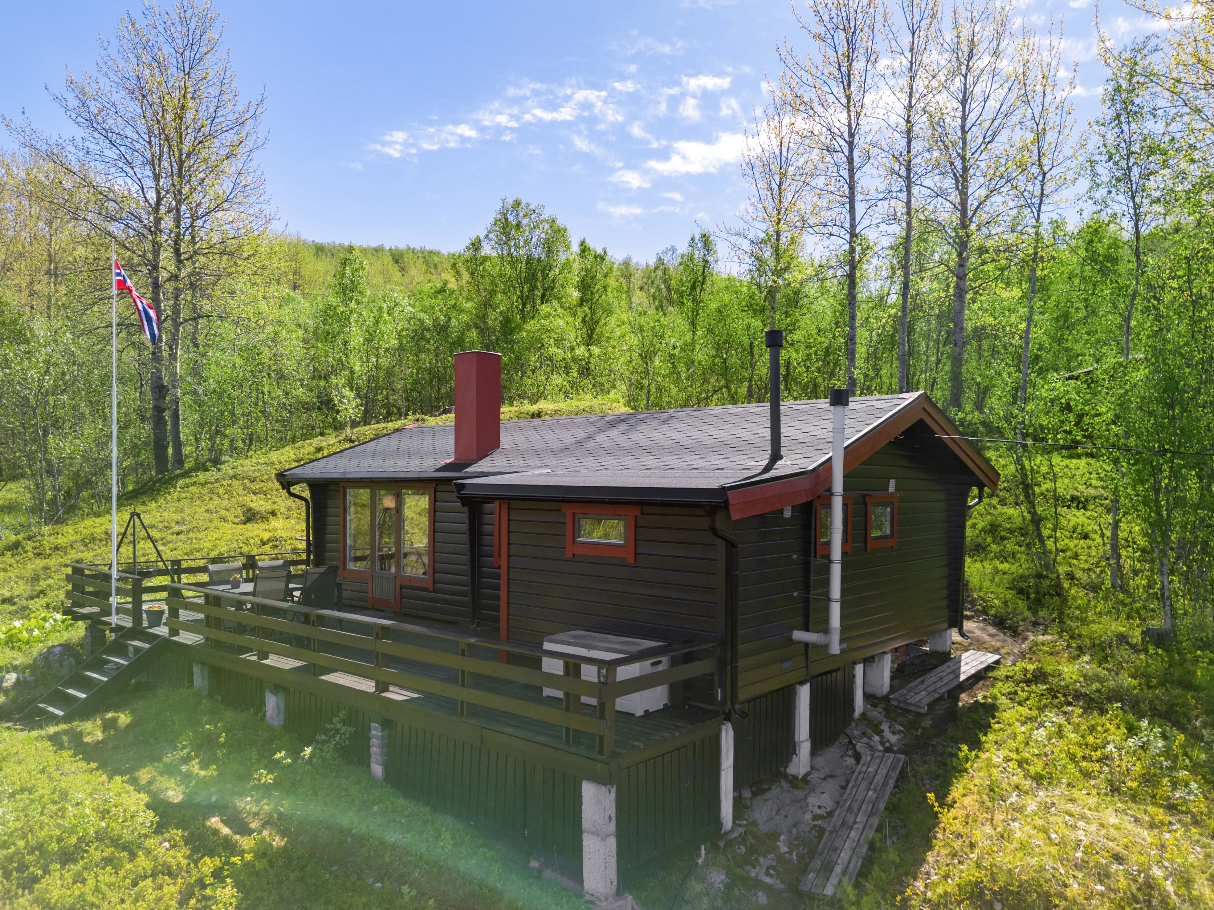 1970s Norwegian Seaside Cabin with Terrace and Boat Mooring - View image 26 of 37