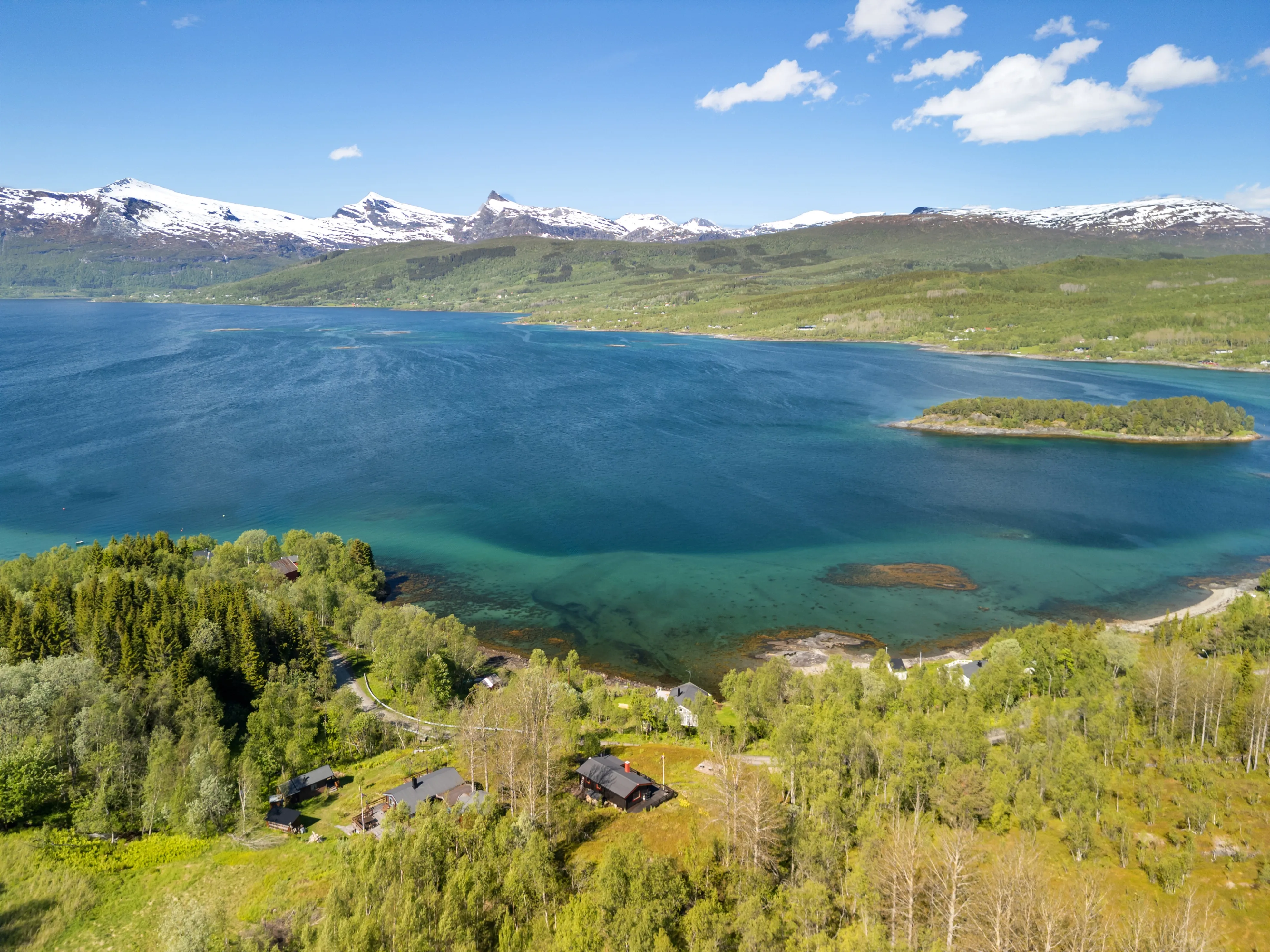 1970s Norwegian Seaside Cabin with Terrace and Boat Mooring - View image 31 of 37