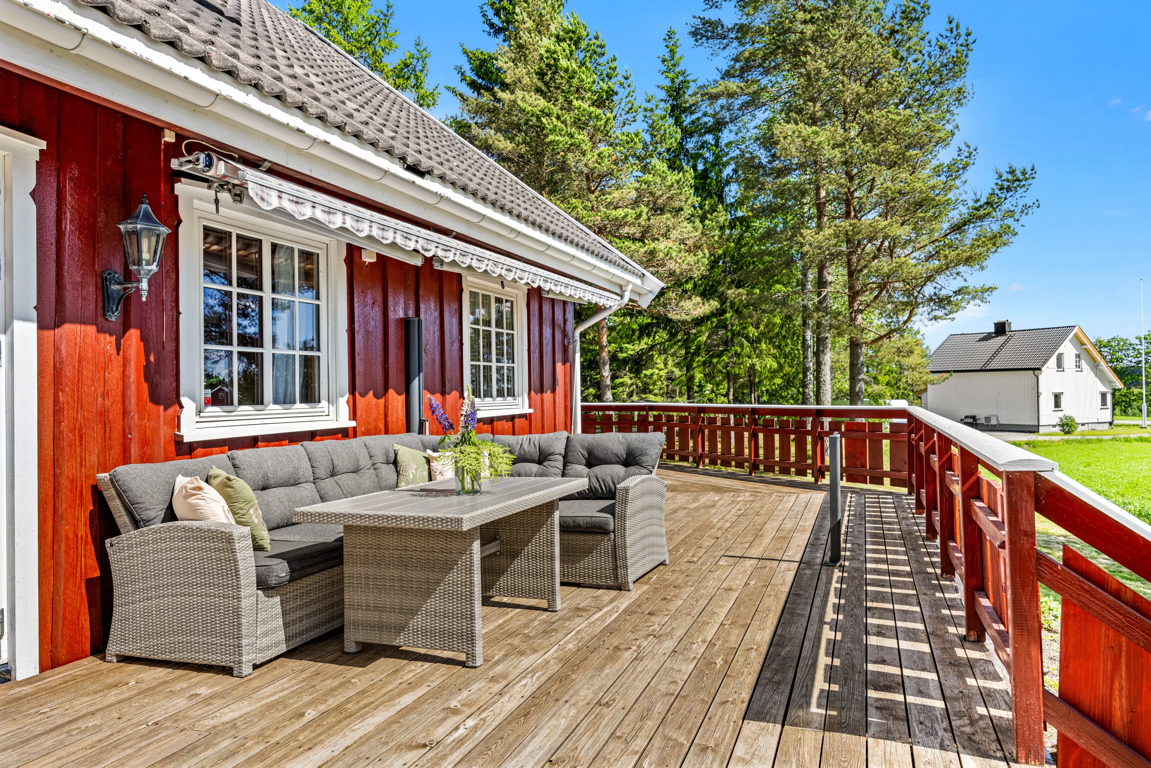 Family Home with Expansive Grounds in Peaceful Norwegian Countryside - View image 12 of 53