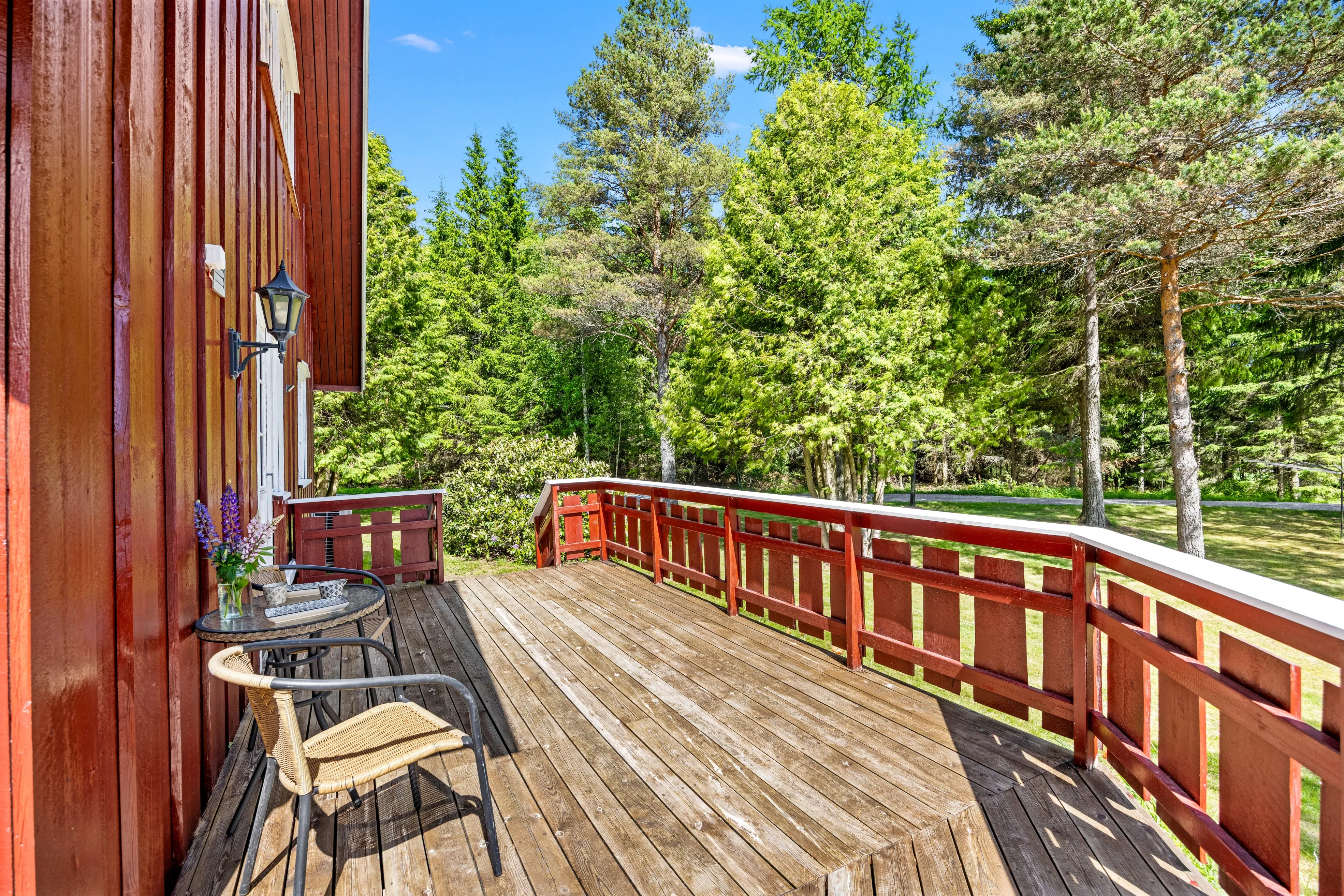 Family Home with Expansive Grounds in Peaceful Norwegian Countryside - View image 14 of 53
