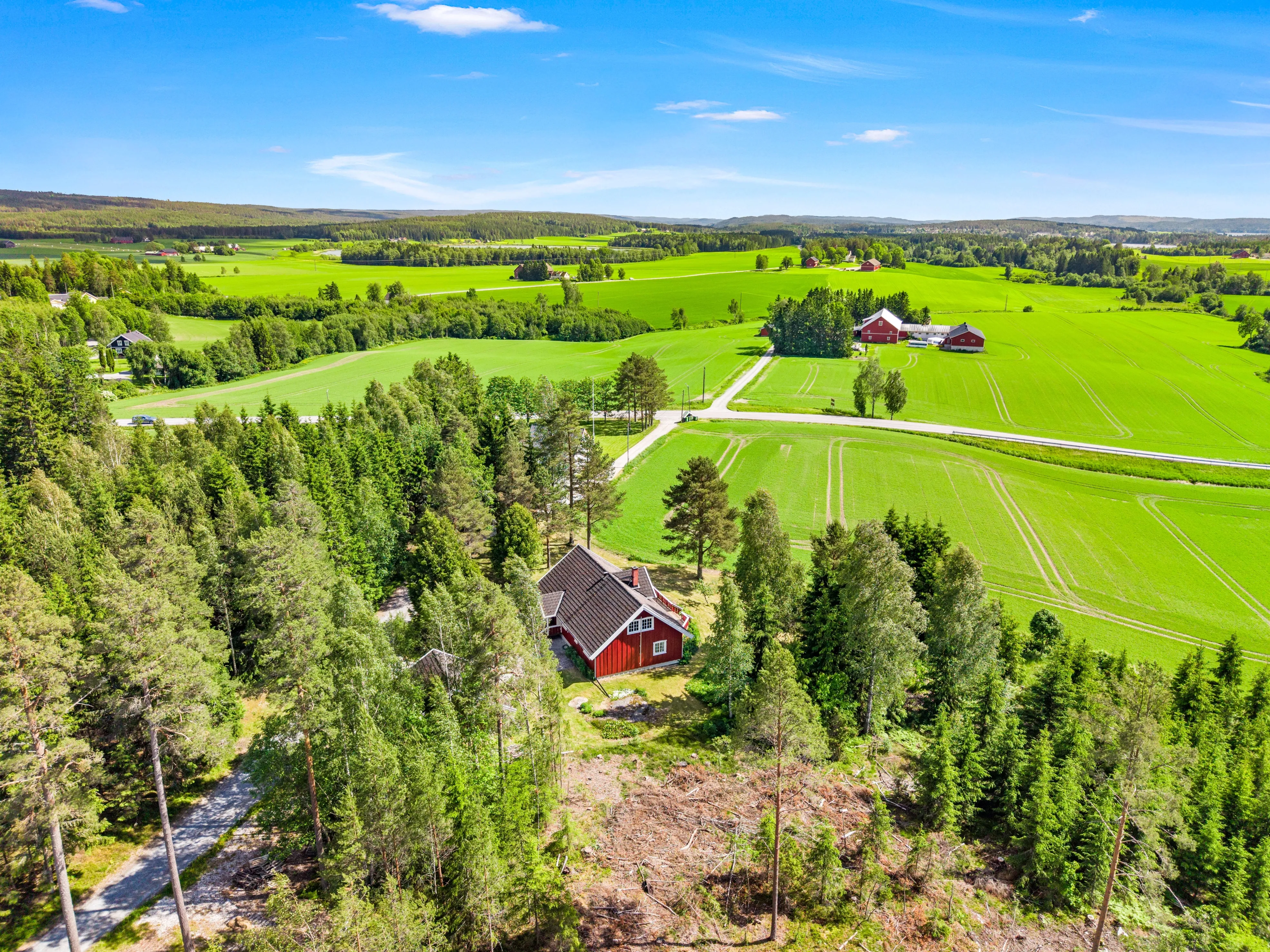 Family Home with Expansive Grounds in Peaceful Norwegian Countryside - View image 52 of 53