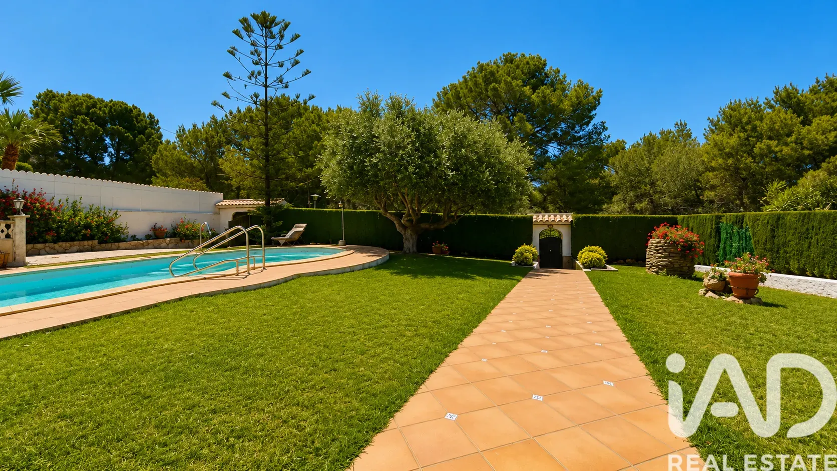Rummeligt hus fra 1990’erne med havudsigt og pool i El Vendrell - Vis billede 7 af 37