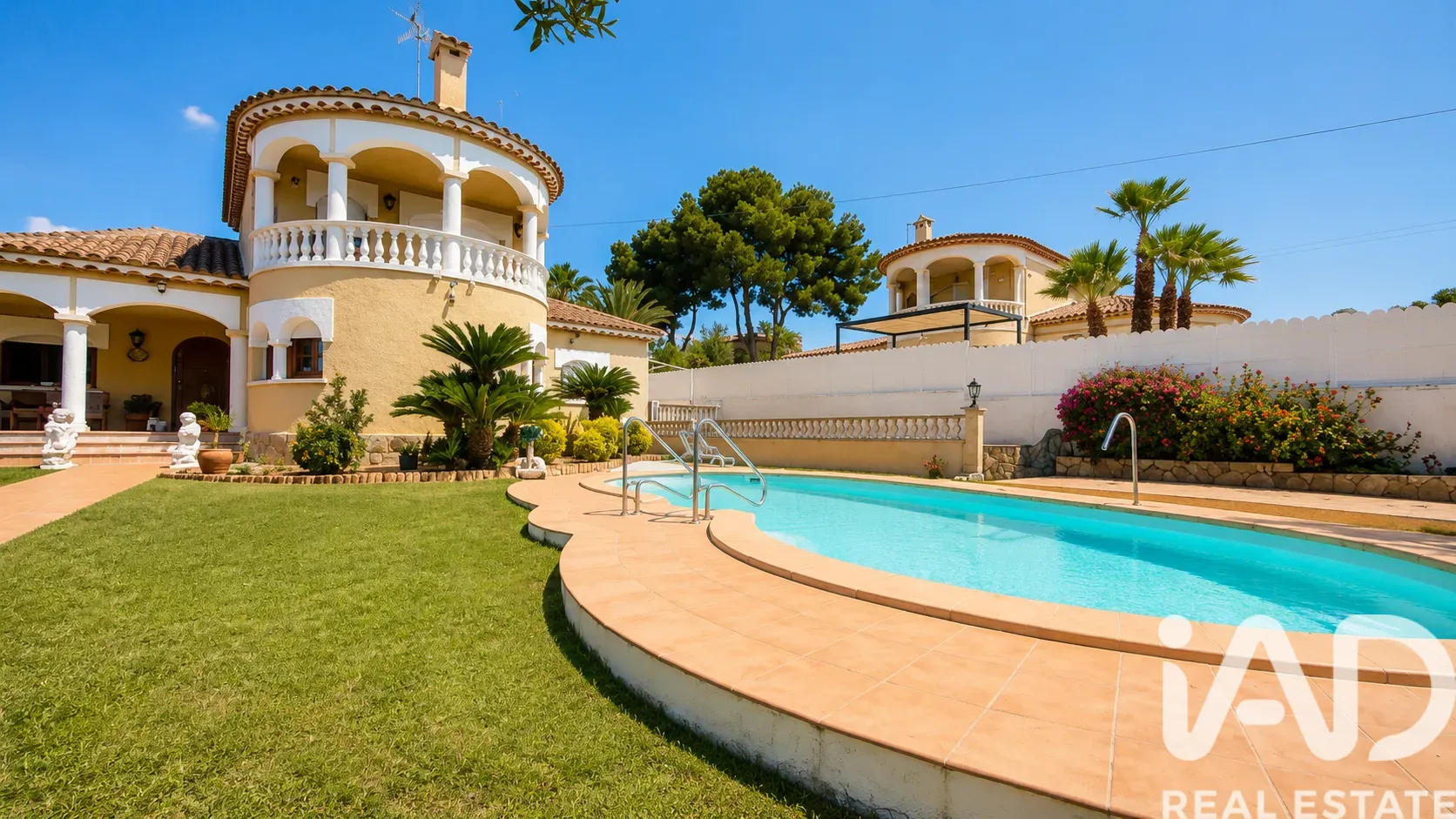 Rummeligt hus fra 1990’erne med havudsigt og pool i El Vendrell - Vis billede 9 af 37