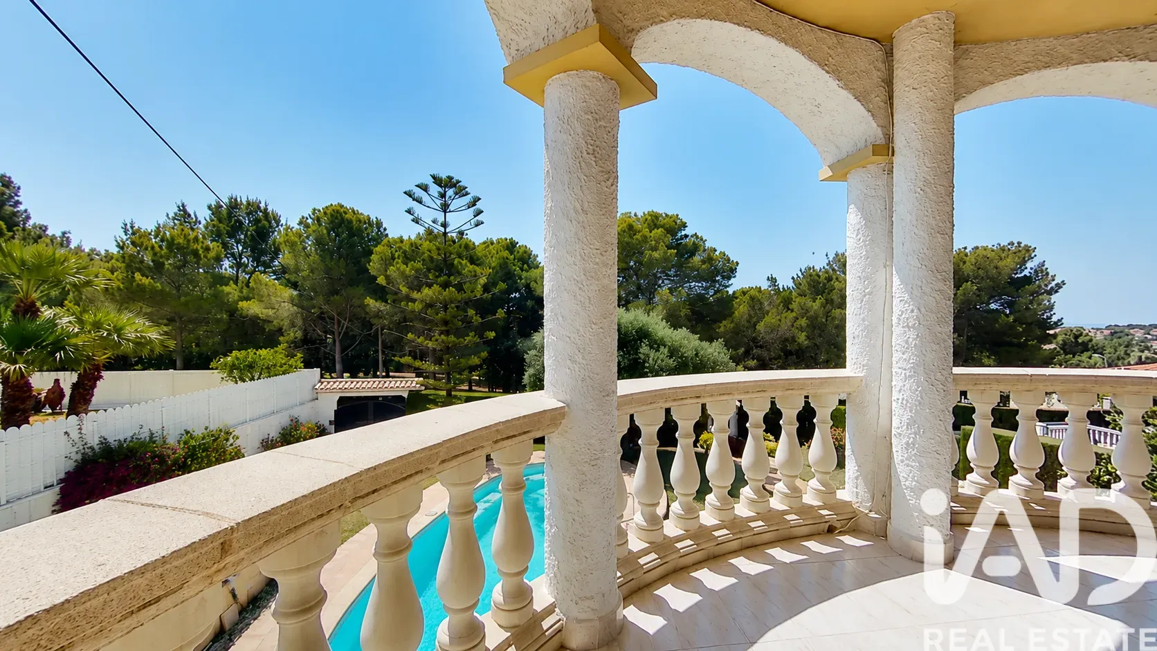 Rummeligt hus fra 1990’erne med havudsigt og pool i El Vendrell - Vis billede 15 af 37