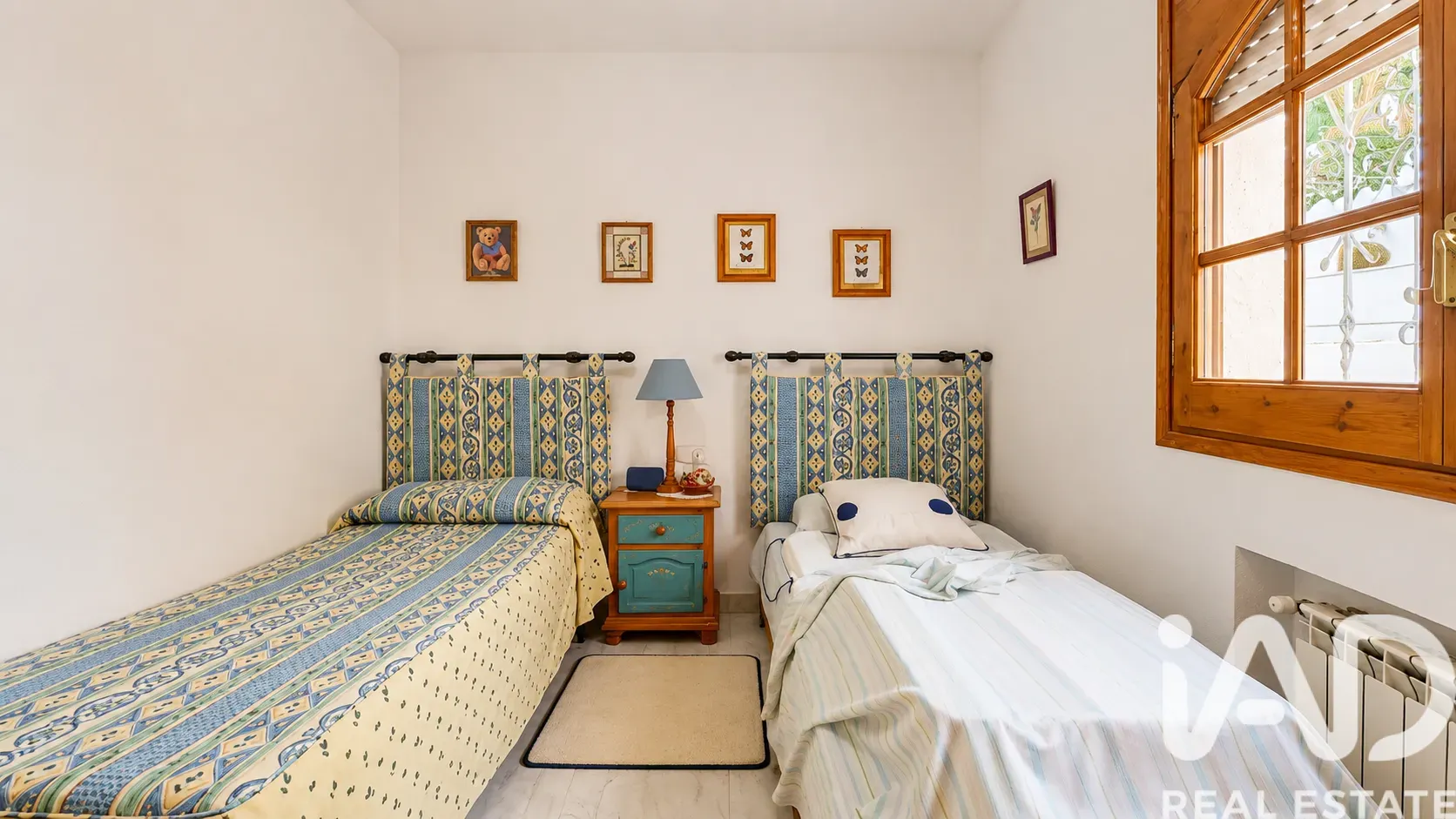 Rummeligt hus fra 1990’erne med havudsigt og pool i El Vendrell - Vis billede 24 af 37