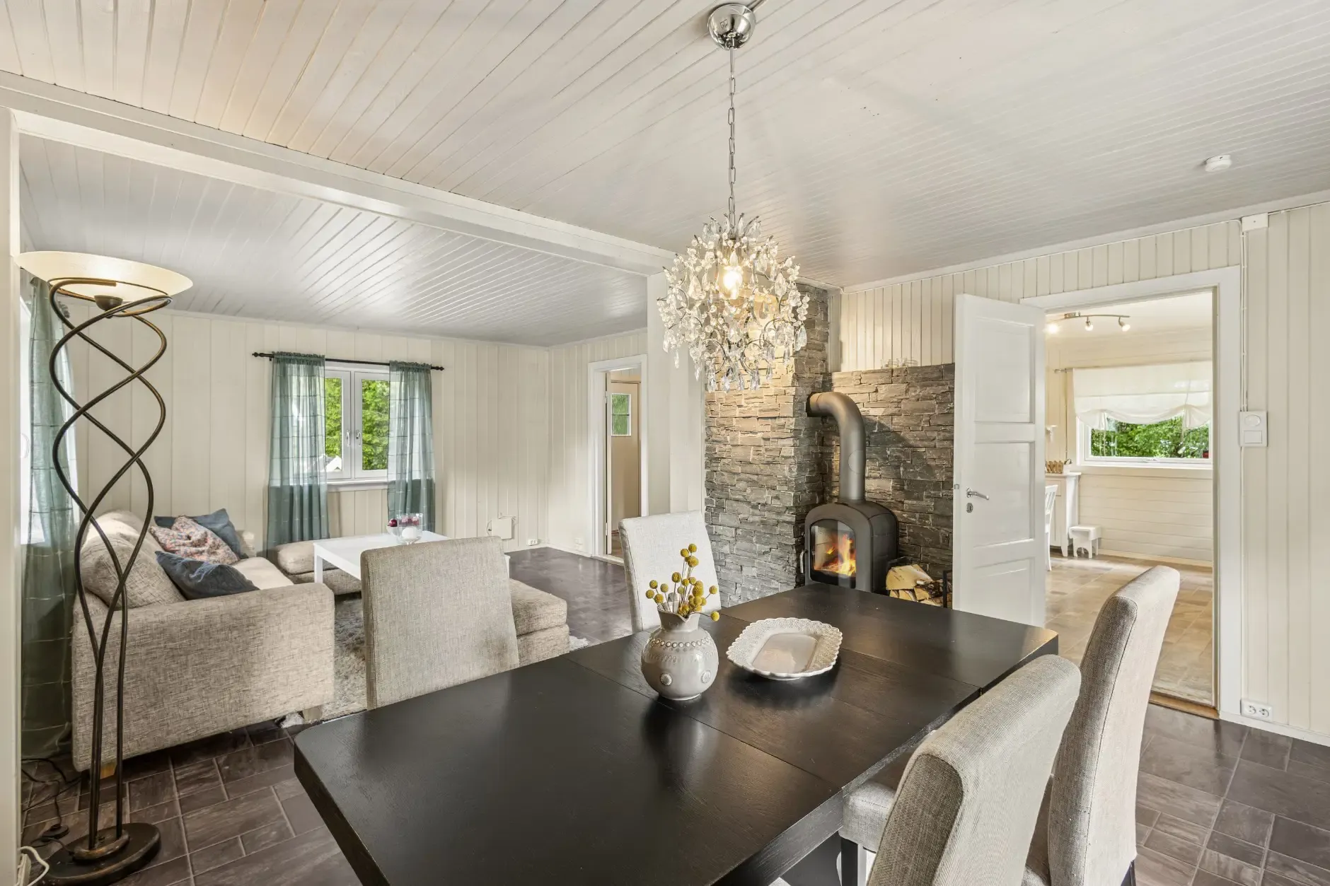 1950s Norwegian House with Expansive Grounds near Lillehammer - View image 9 of 31