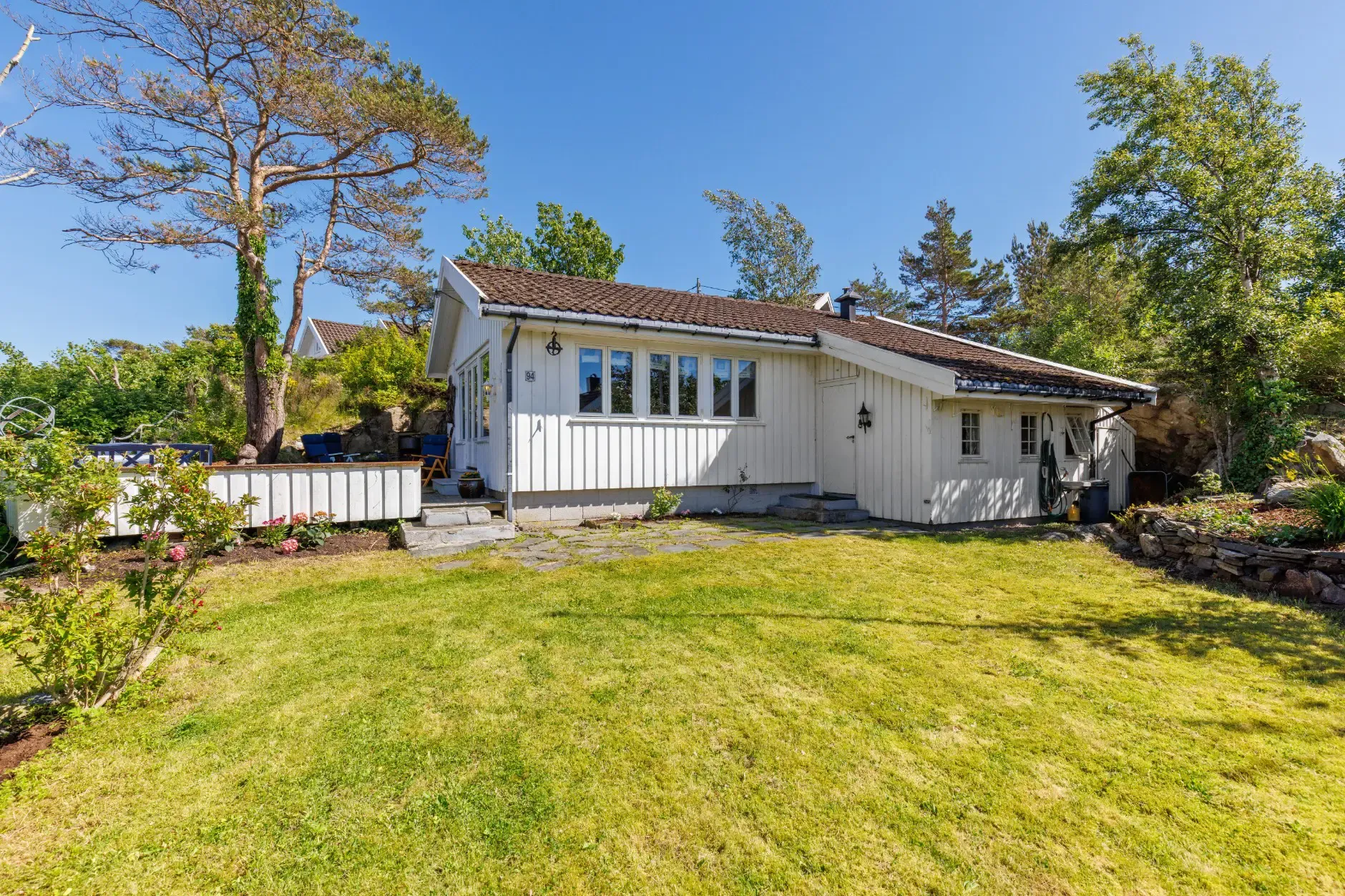 Norwegian Country House with Garden and Terrace in Flekkerøy - Image 1