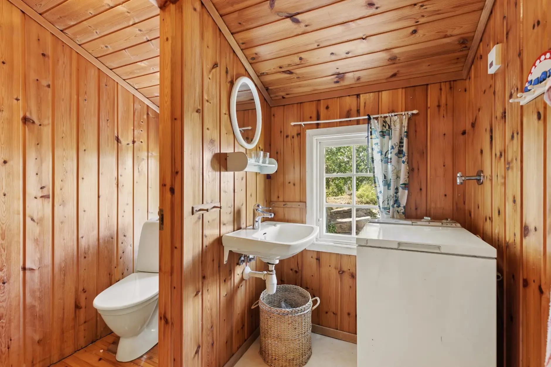 Norwegian Country House with Garden and Terrace in Flekkerøy - View image 16 of 33