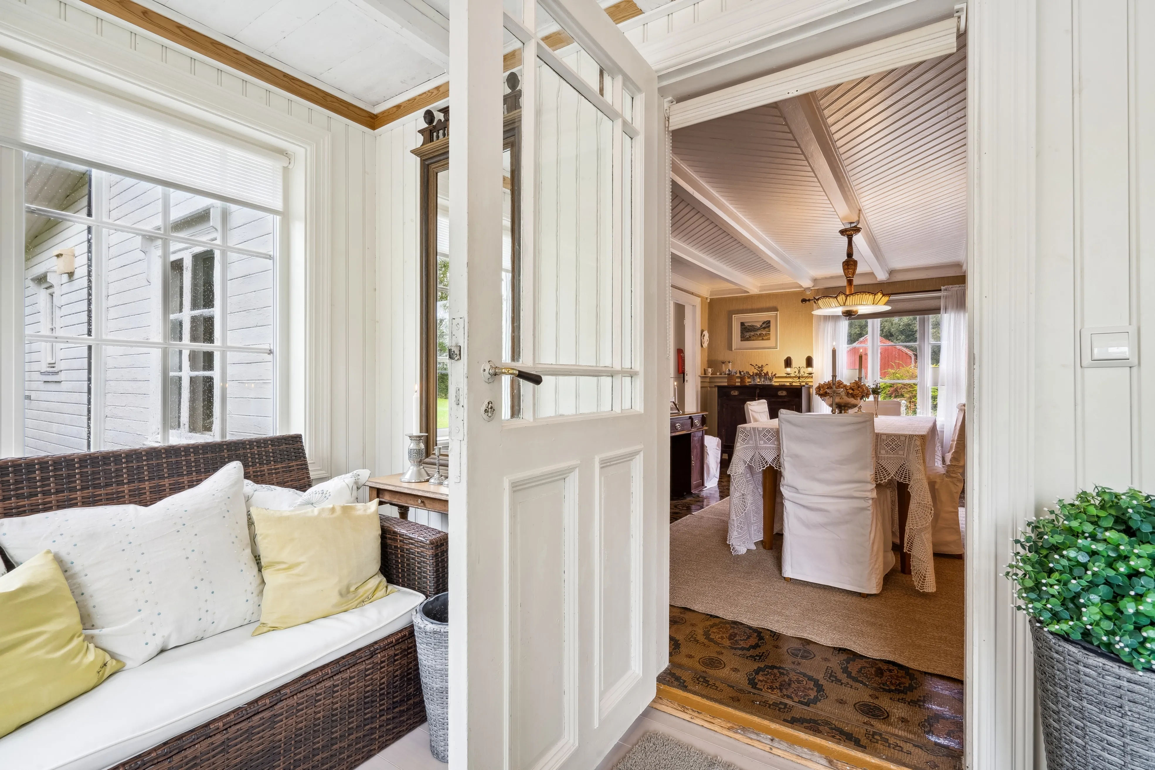 1898 Four-Bedroom House with Expansive Grounds in Bjugn, Trøndelag - View image 13 of 37