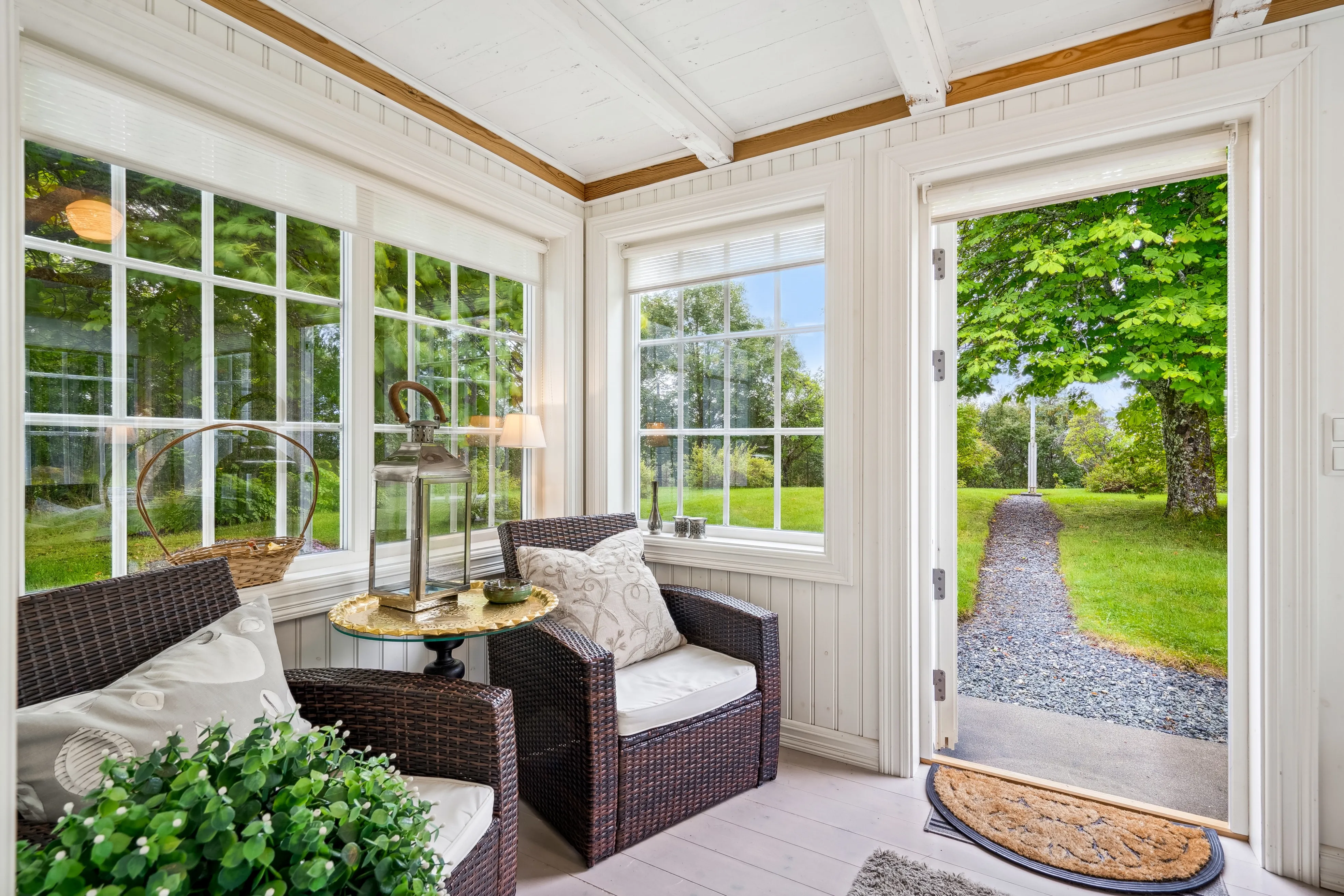 1898 Four-Bedroom House with Expansive Grounds in Bjugn, Trøndelag - View image 14 of 37