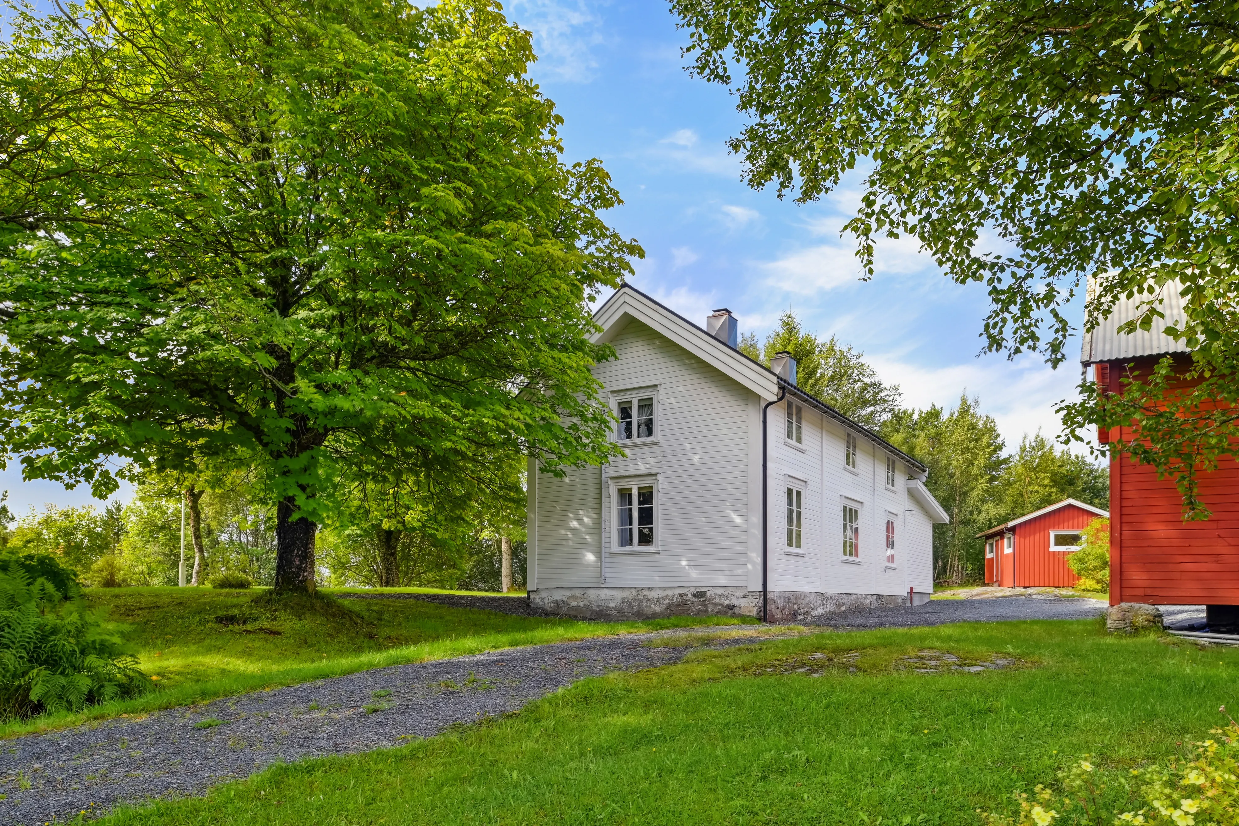 1898 Four-Bedroom House with Expansive Grounds in Bjugn, Trøndelag - View image 31 of 37