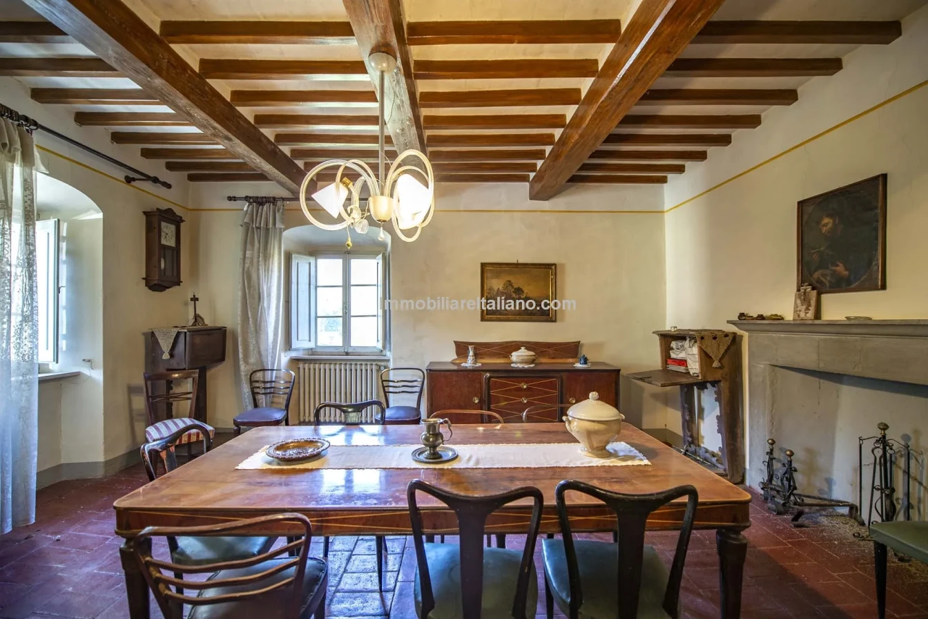 Tuscany's Country Retreat: 4-Bedroom House with Pool and Garden in Caprese Michelangelo - View image 20 of 37