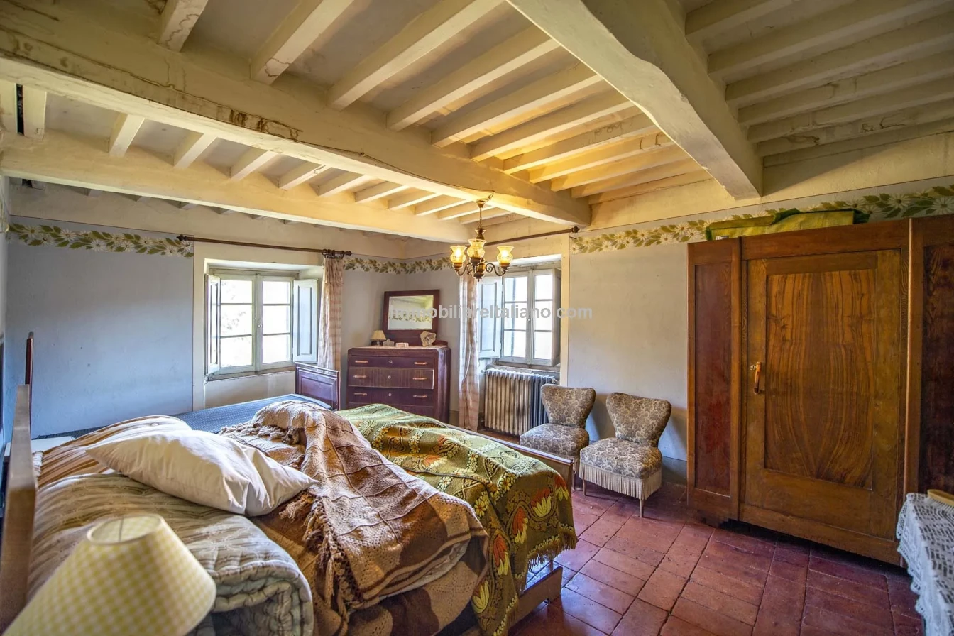 Tuscany's Country Retreat: 4-Bedroom House with Pool and Garden in Caprese Michelangelo - View image 29 of 37