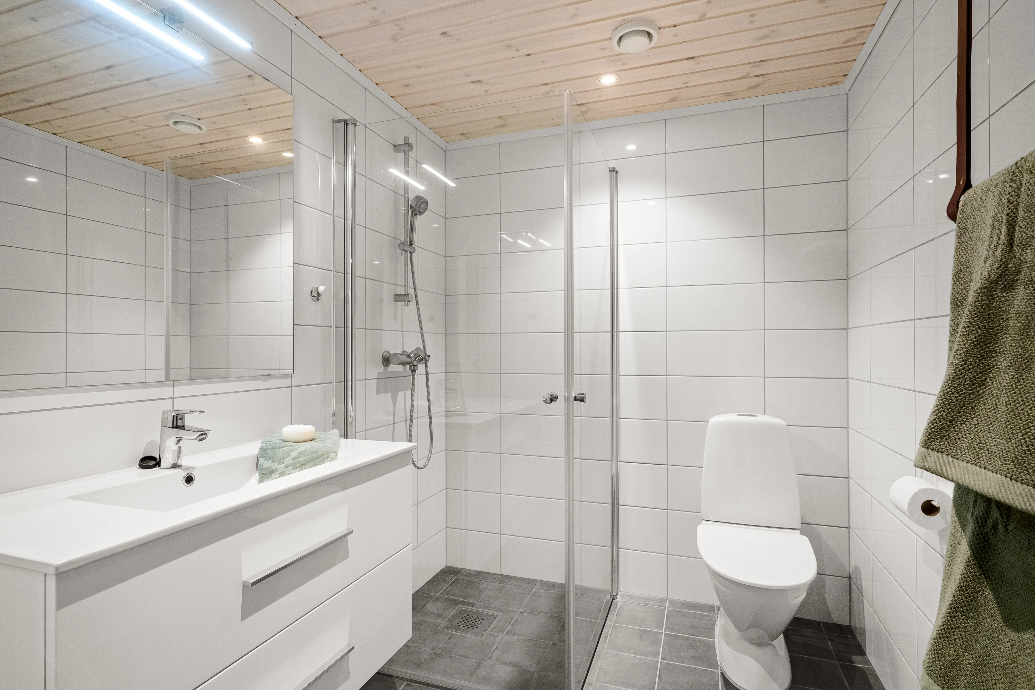 Contemporary 4-Bedroom House with Spacious Terrace in Sirdal, Norway - View image 9 of 23