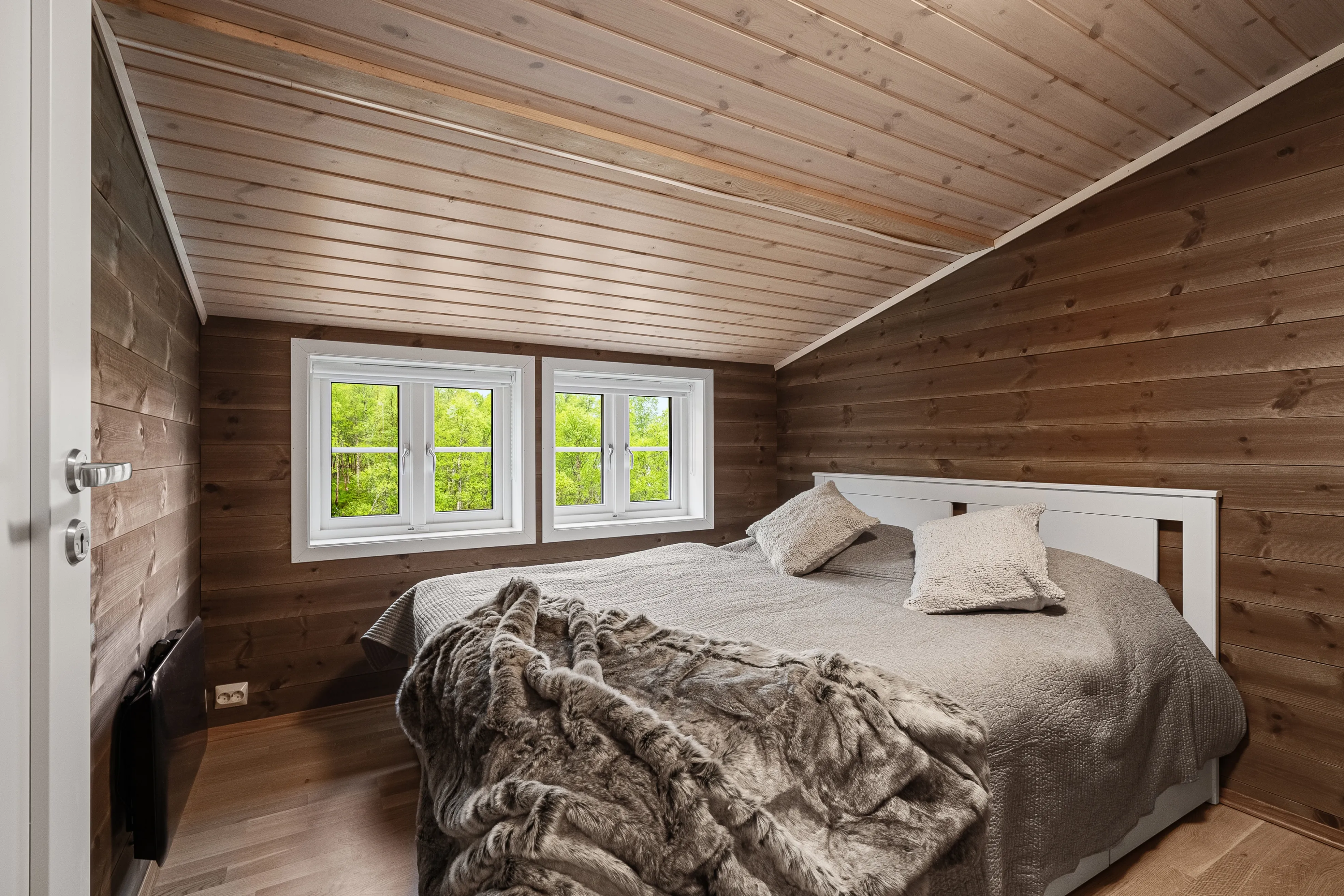 Contemporary 4-Bedroom House with Spacious Terrace in Sirdal, Norway - View image 15 of 23
