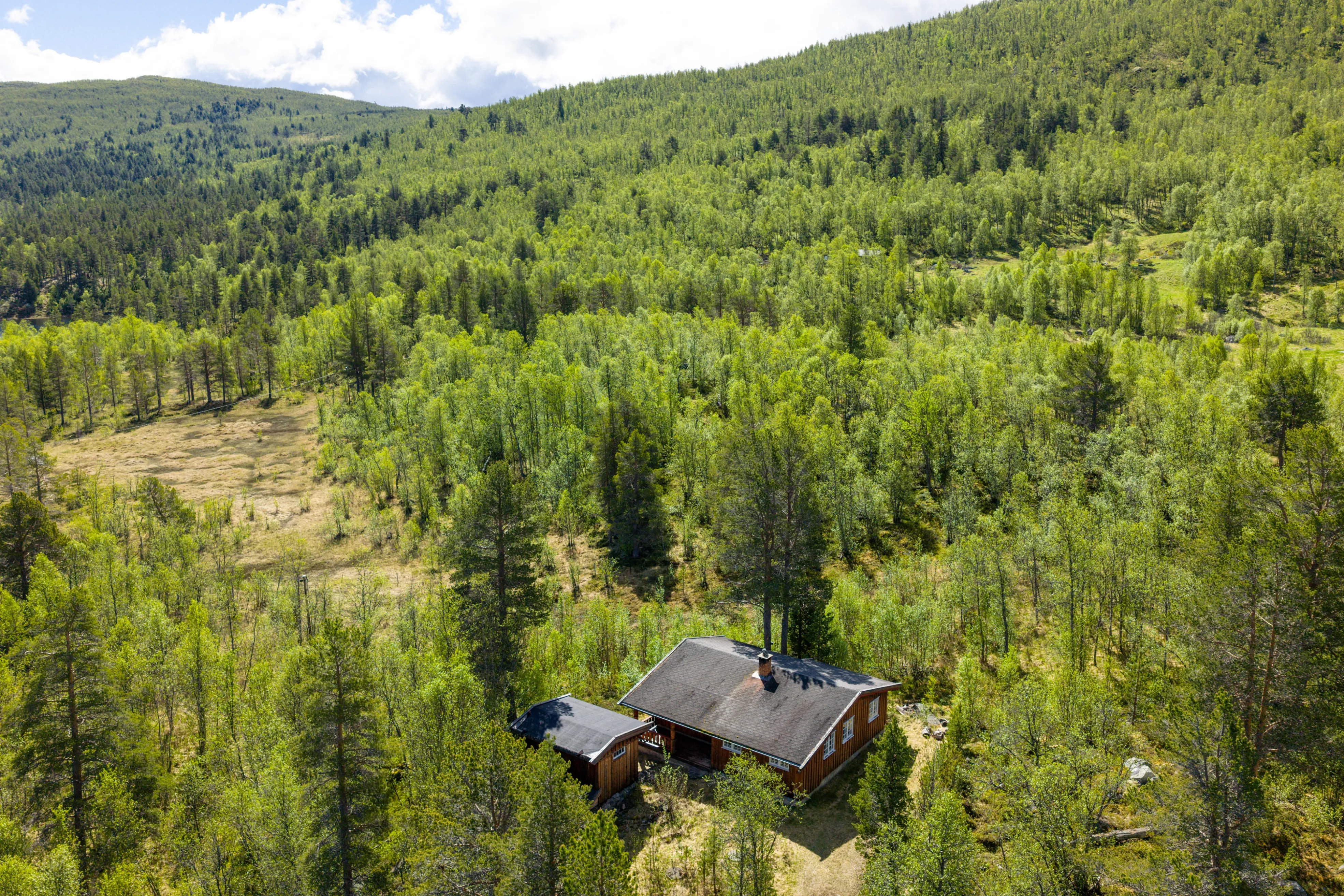 1970s Geilo Cabin: 3-Bedroom Retreat with Terrace and Mountain Access - View image 20 of 23