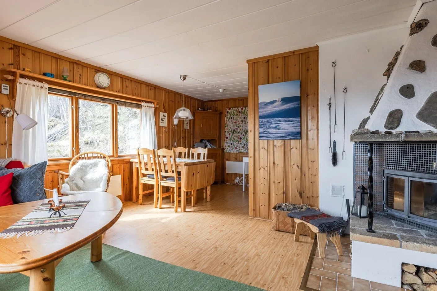1960s Swedish Country House with Expansive Grounds in Bruksvallarna - View image 6 of 26