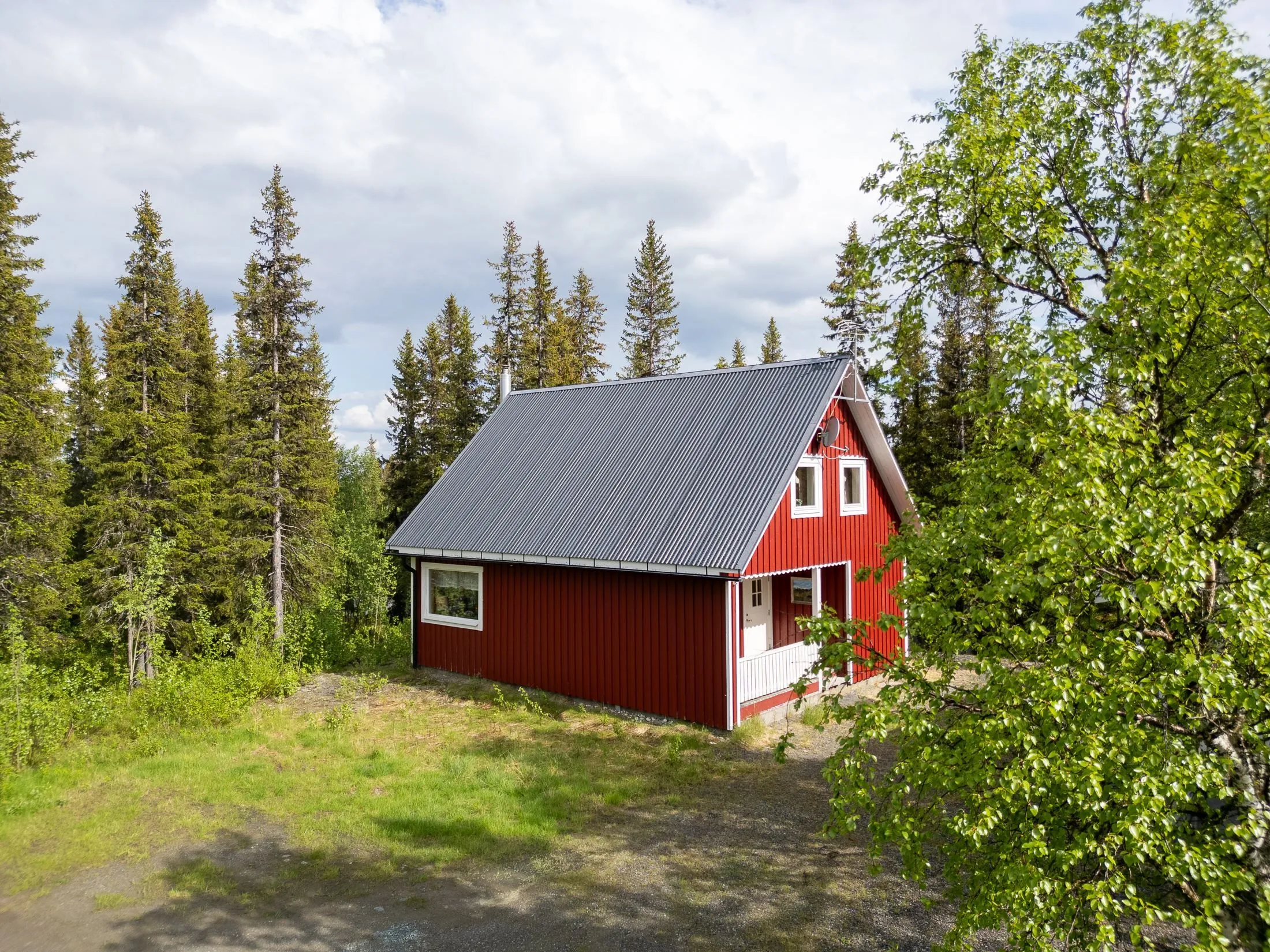 Affordable 4-Bedroom Country House on Expansive Lot in Vilhelmina, Sweden - View image 27 of 36