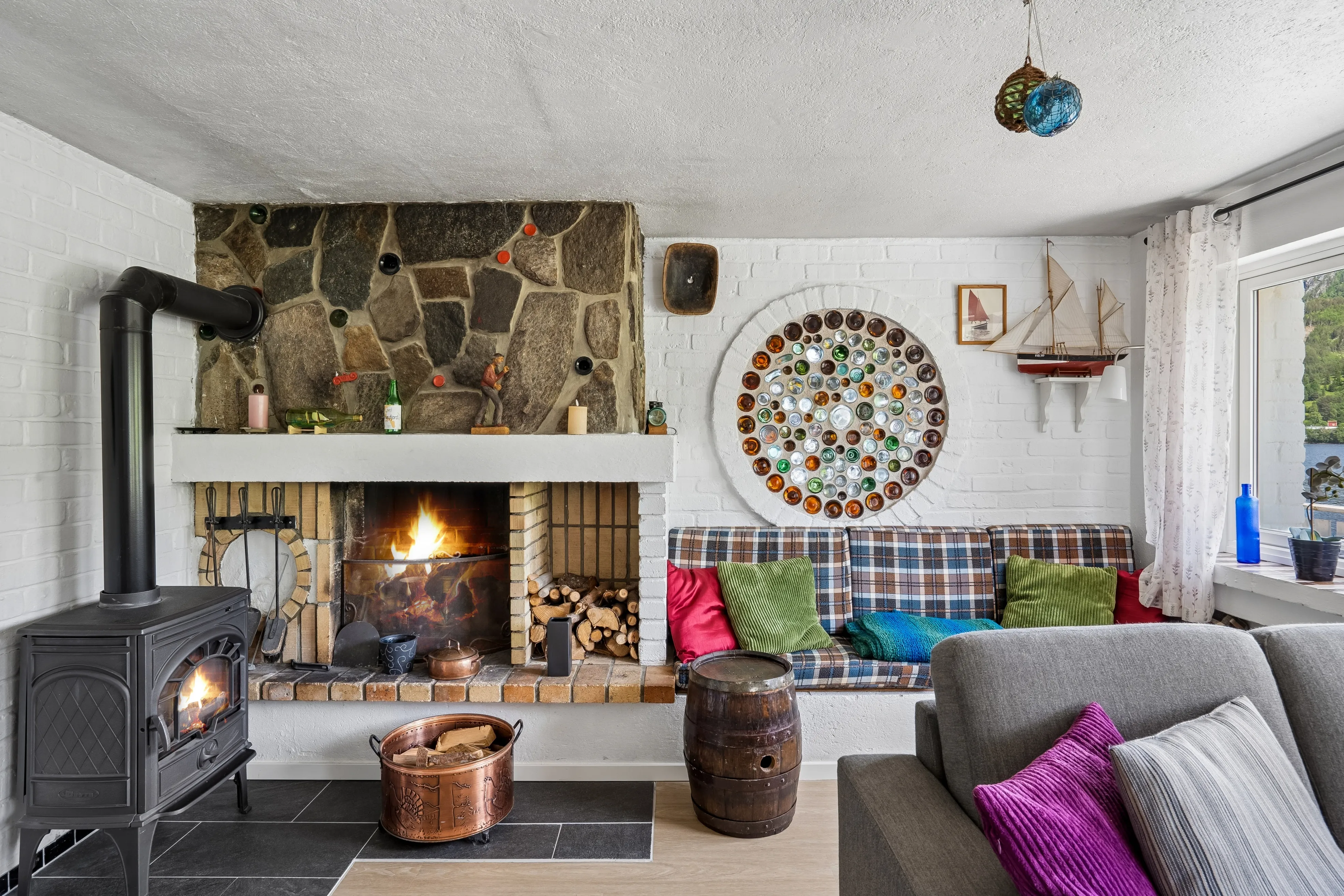 1960s Norwegian Cabin with Fjord Access and Terrace in Valsøybotn - View image 21 of 47