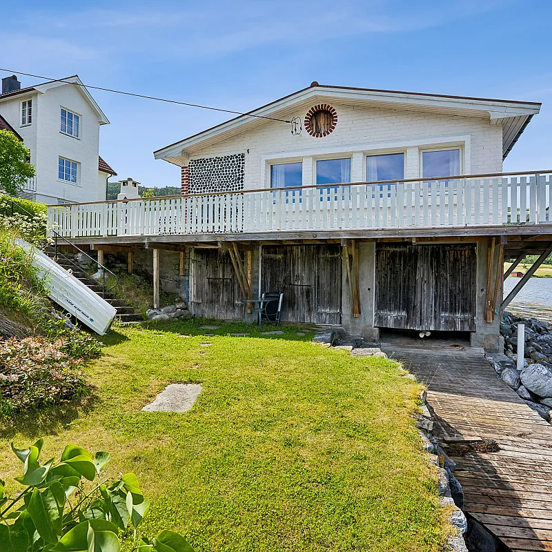 View image 40