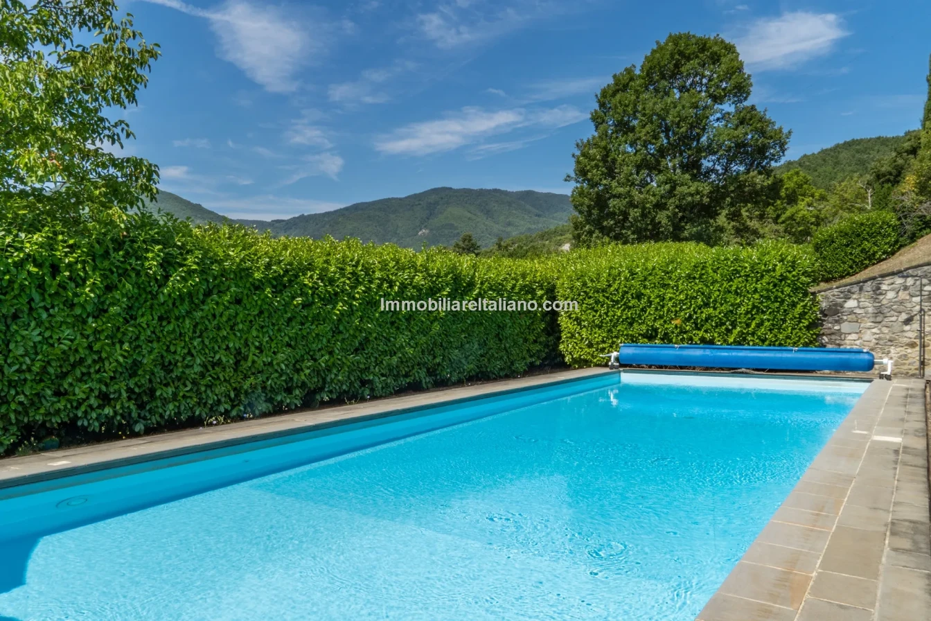 Ferme restaurée de 3 chambres avec piscine dans la région de Caprese Michelangelo en Toscane - Voir l'image 24 sur 85