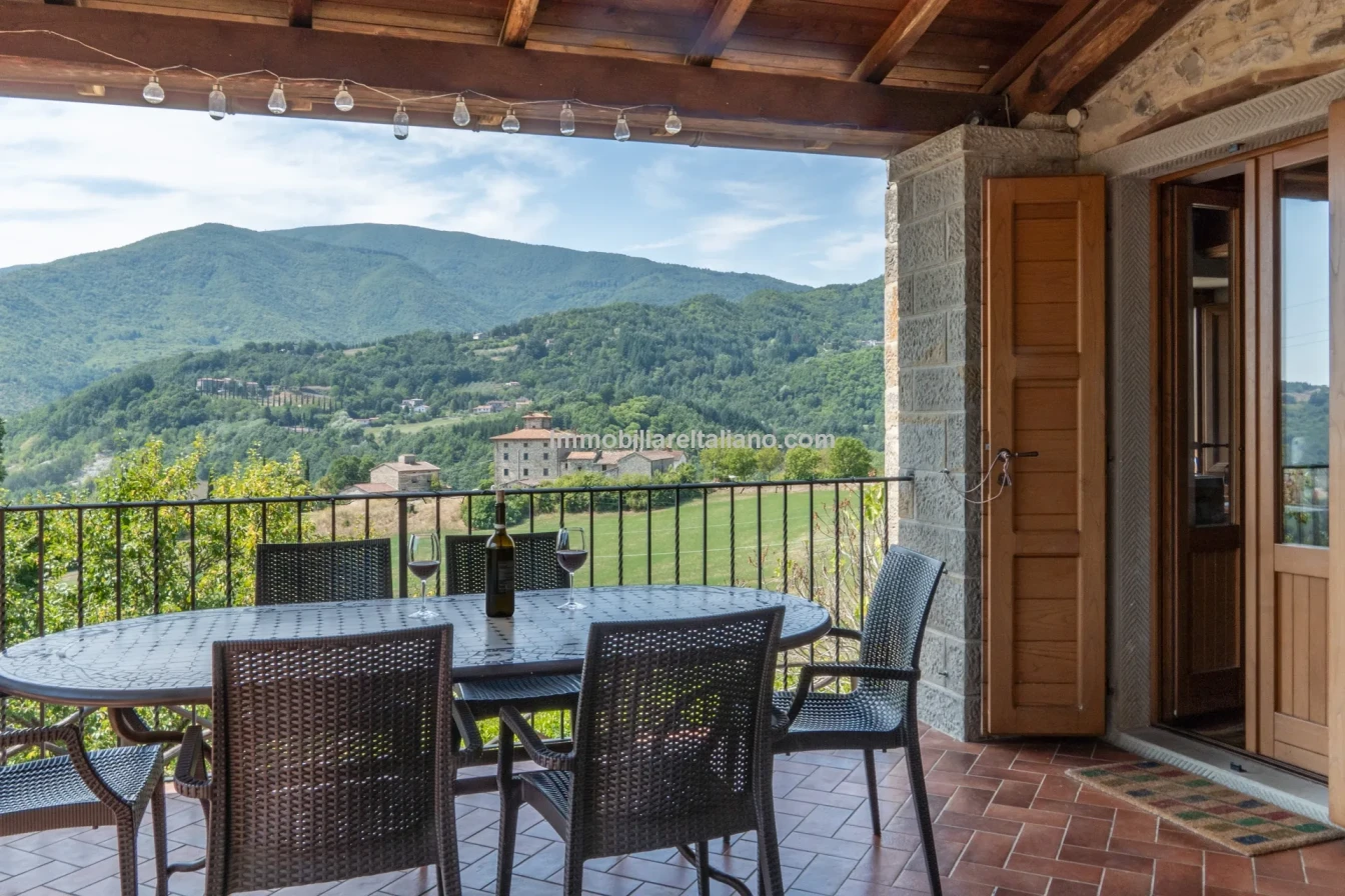 Ferme restaurée de 3 chambres avec piscine dans la région de Caprese Michelangelo en Toscane - Voir l'image 30 sur 85