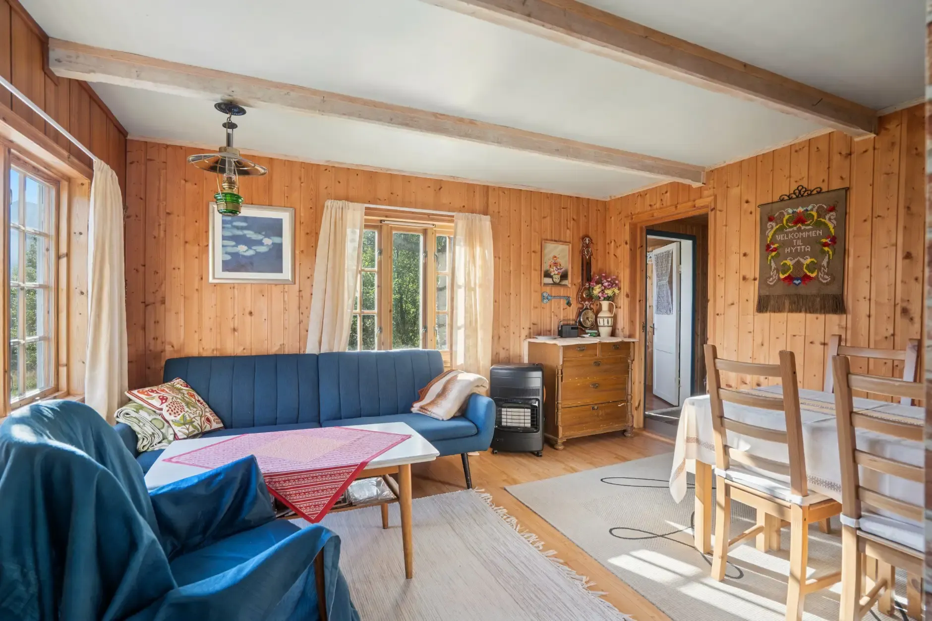 1940s Norwegian Cabin with Expansive Private Land by the Sea - View image 11 of 33