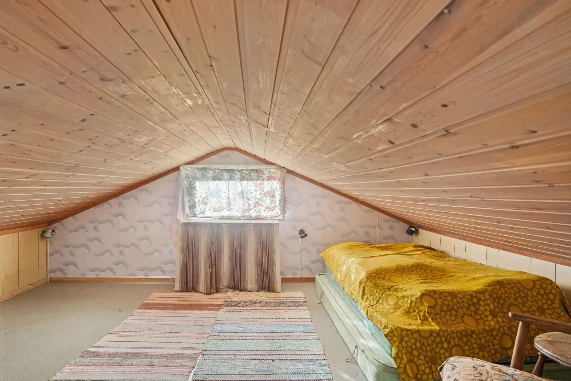 1940s Norwegian Cabin with Expansive Private Land by the Sea - View image 20 of 33