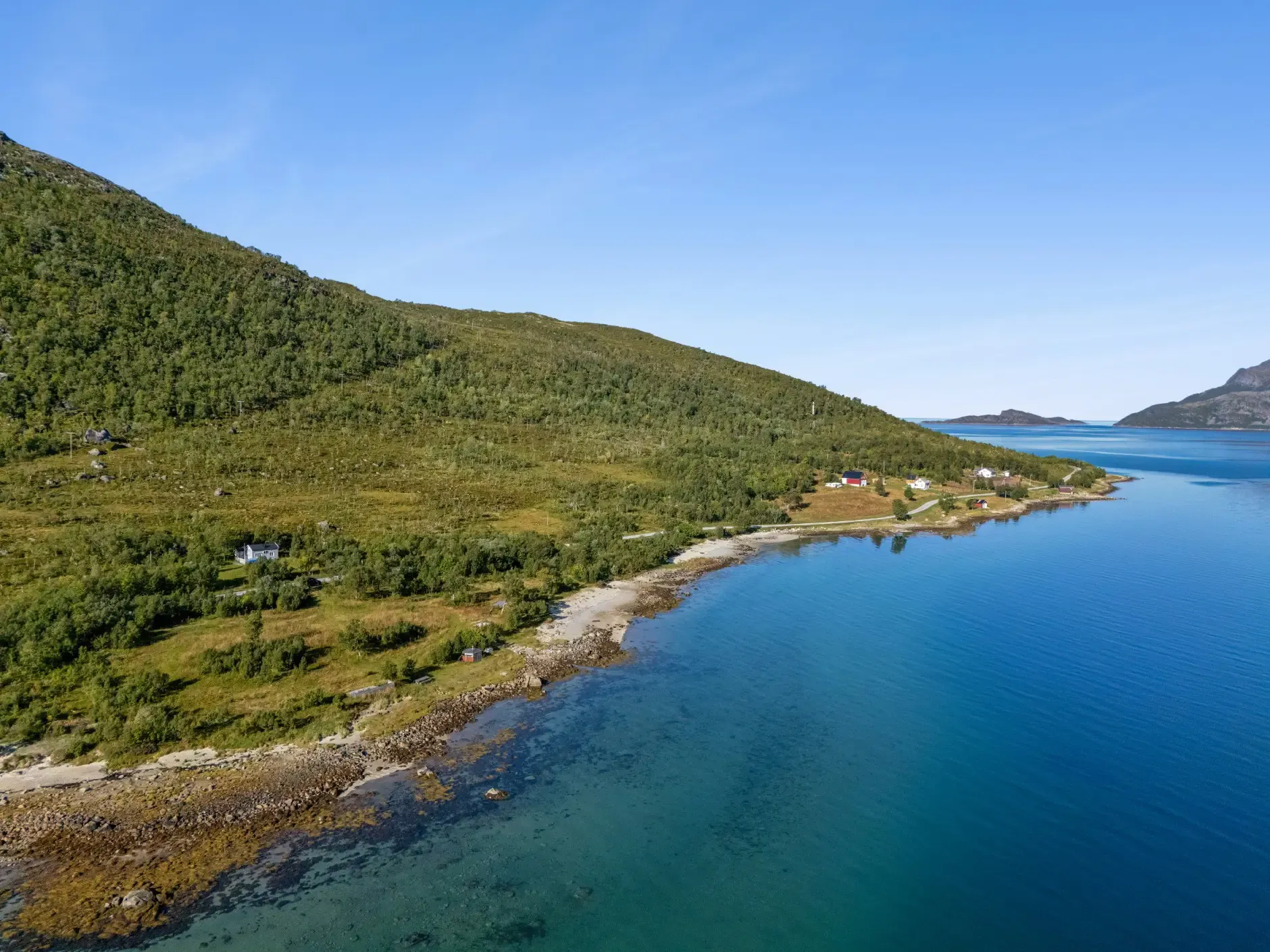 1940s Norwegian Cabin with Expansive Private Land by the Sea - View image 32 of 33