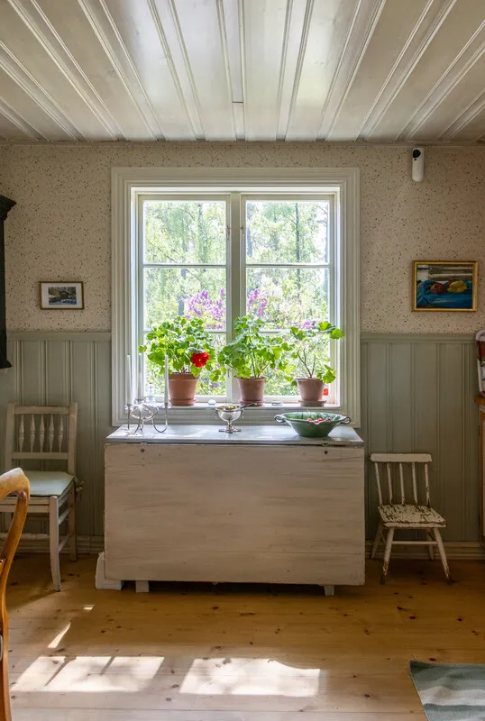 1970s Norrtälje House with Expansive Garden and Parking - View image 17 of 54