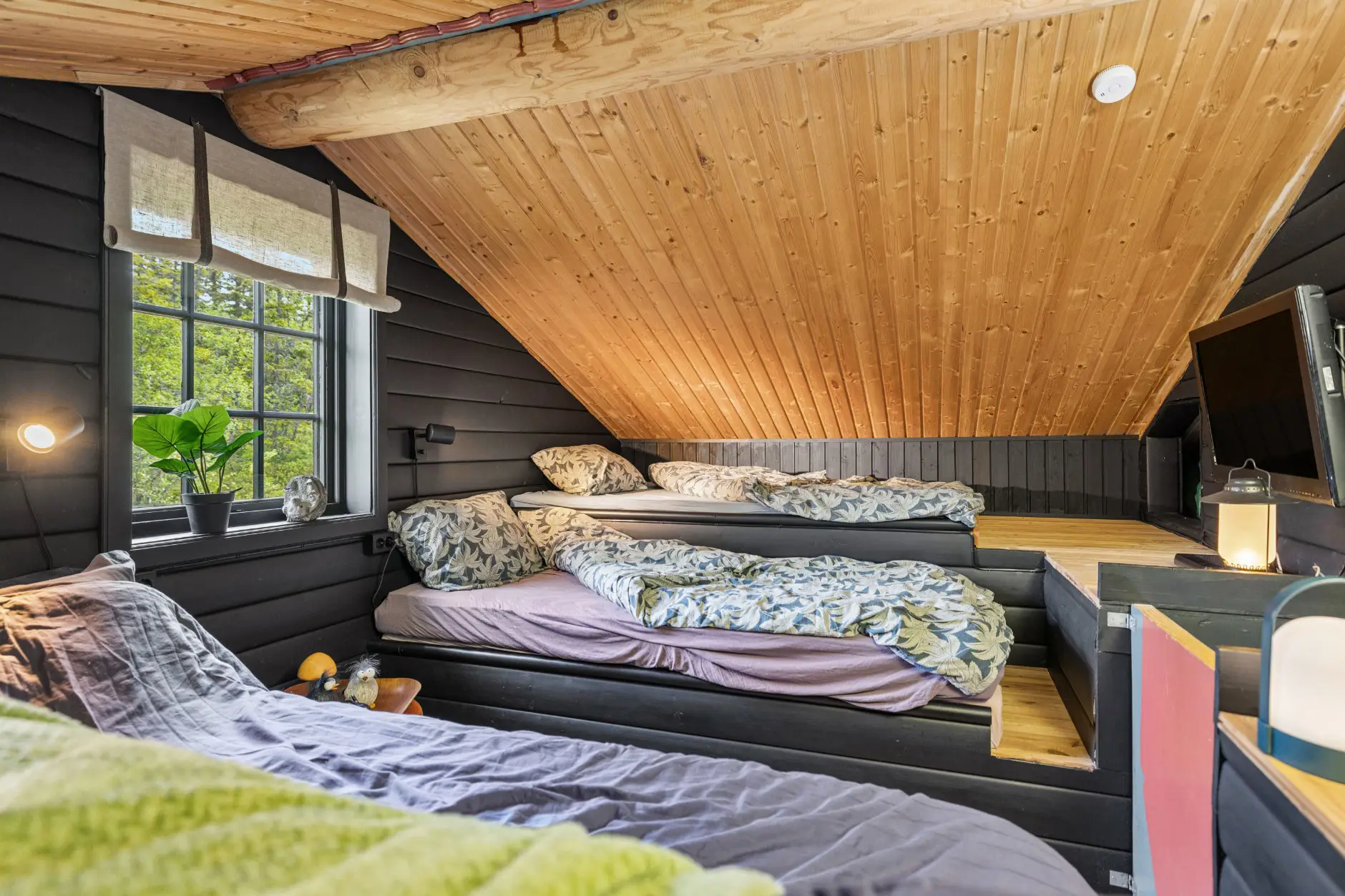 Norwegian Cabin with Expansive Terrace and Open-Plan Living in Tuddal - View image 31 of 33