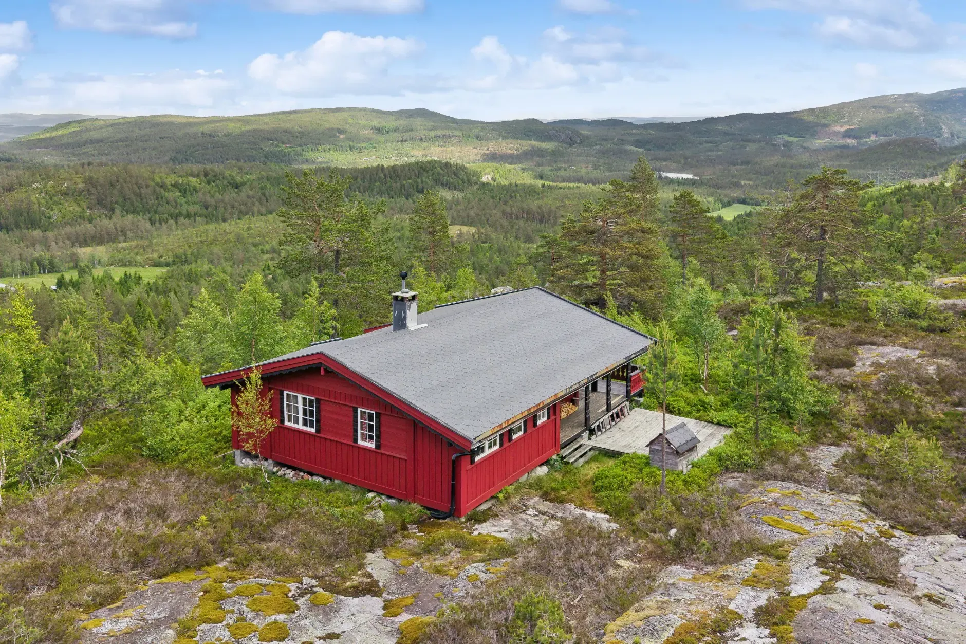 Compact 1980s Country Retreat in Notodden with Terrace and Solar Power - Image 1