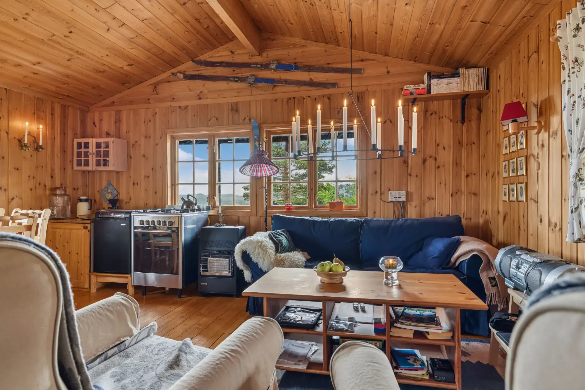 Compact 1980s Country Retreat in Notodden with Terrace and Solar Power - View image 7 of 31
