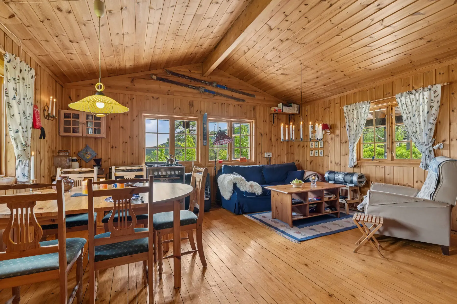 Compact 1980s Country Retreat in Notodden with Terrace and Solar Power - View image 10 of 31