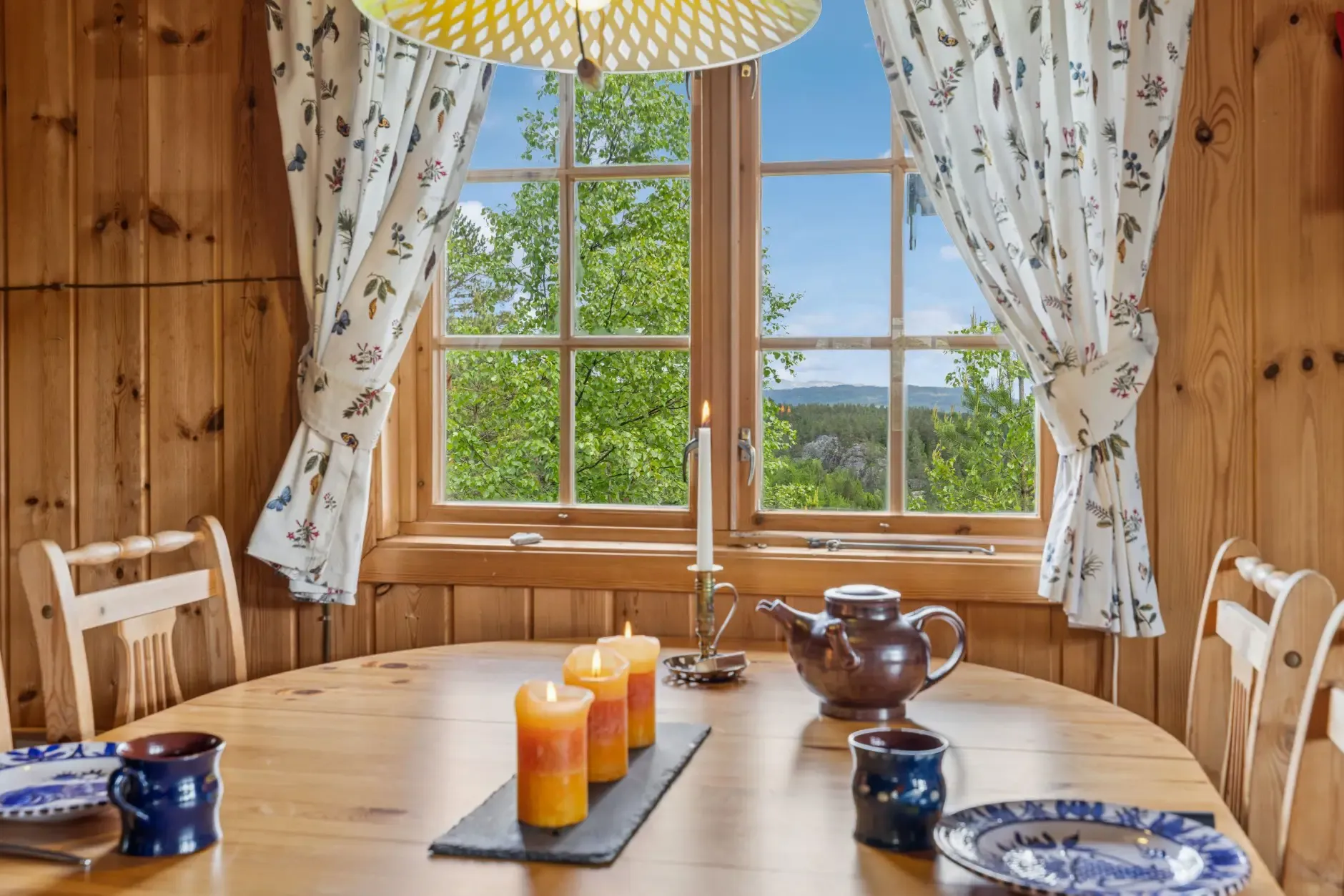 Compact 1980s Country Retreat in Notodden with Terrace and Solar Power - View image 12 of 31