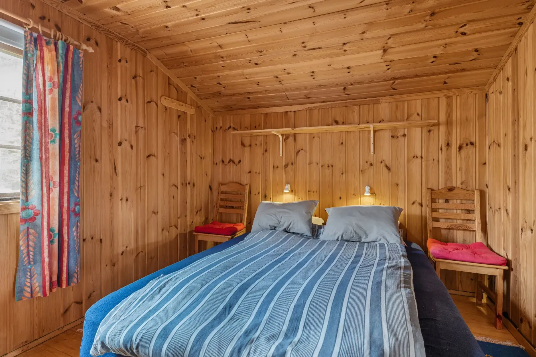 Compact 1980s Country Retreat in Notodden with Terrace and Solar Power - View image 19 of 31