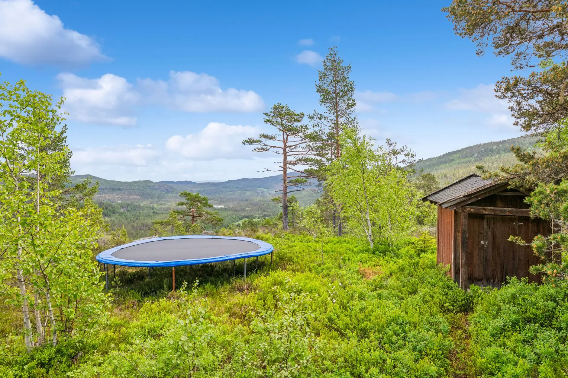Compact 1980s Country Retreat in Notodden with Terrace and Solar Power - View image 27 of 31