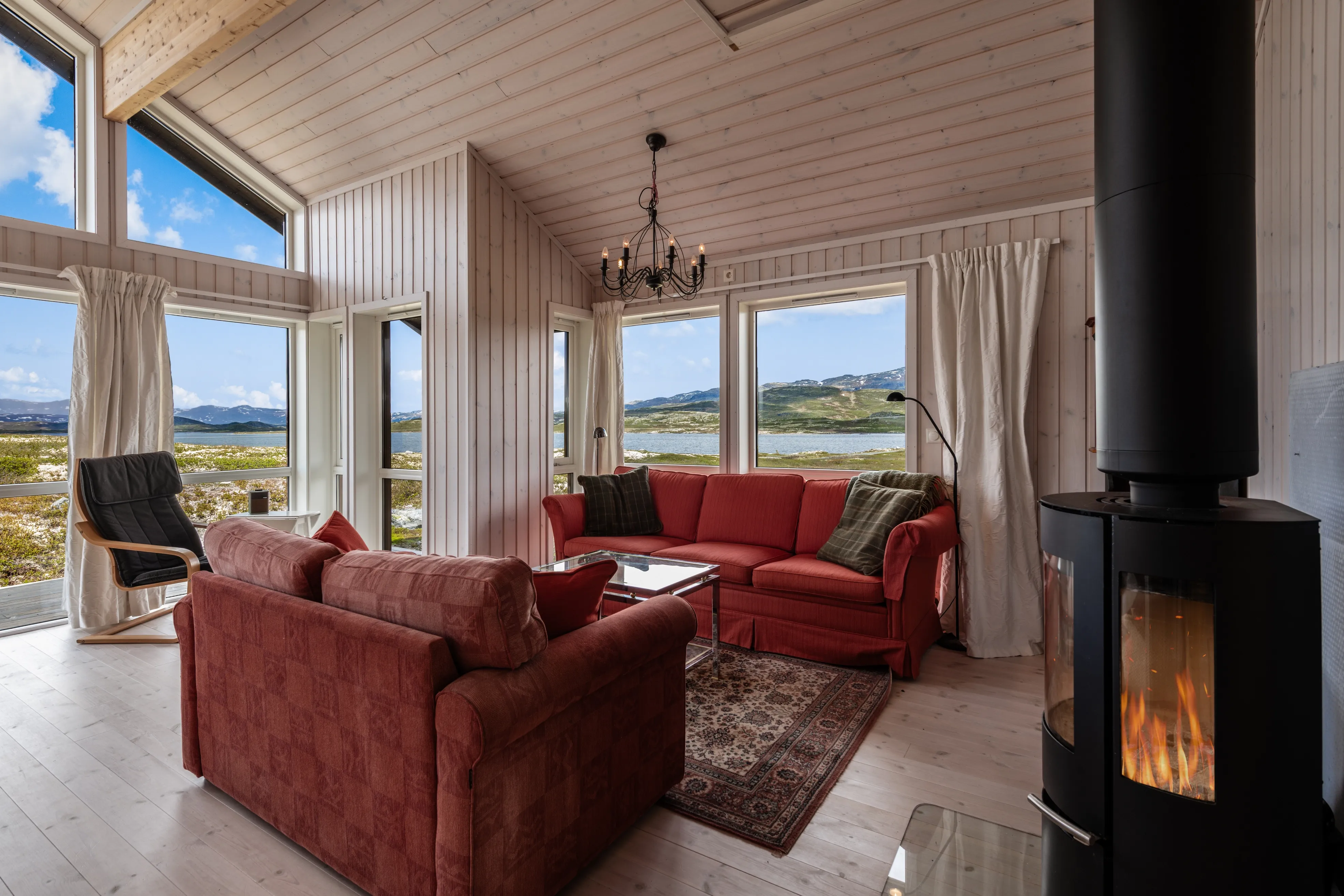 Modern 3-Bedroom Cabin in Hovet with Expansive Outdoor Living Space - View image 16 of 56