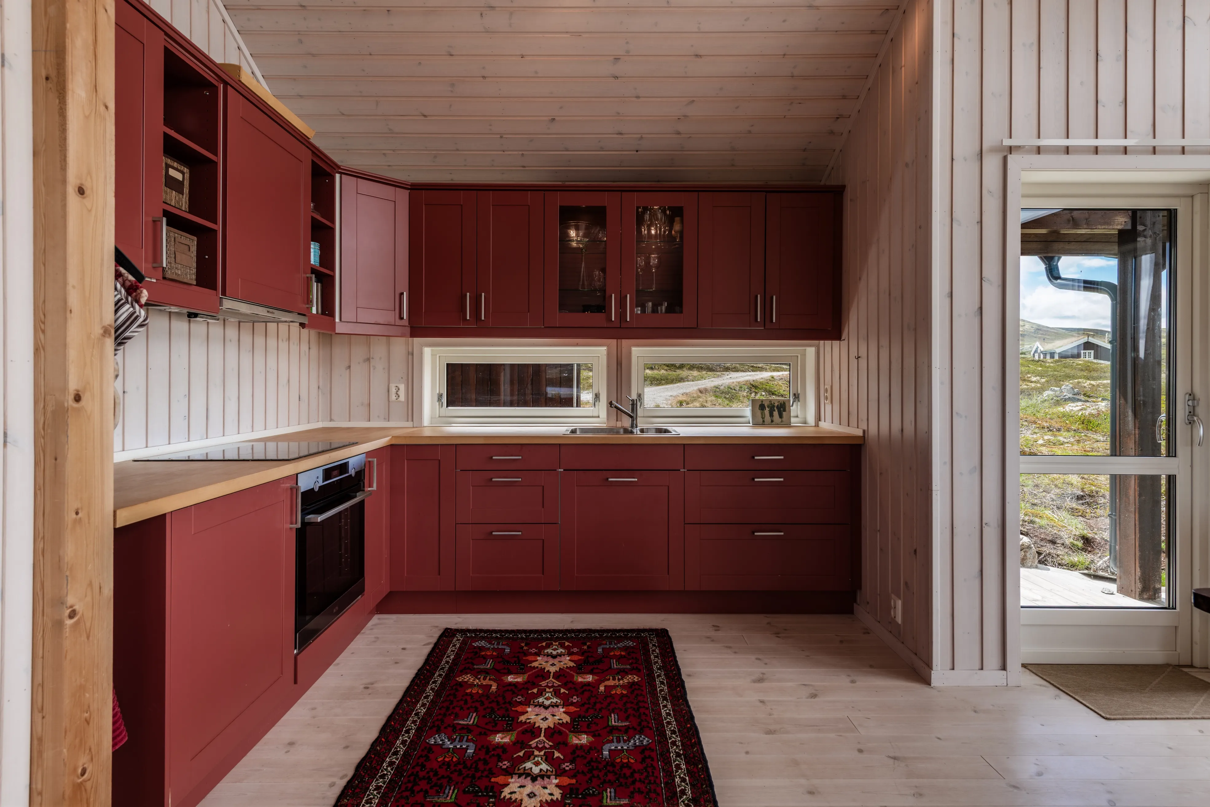 Modern 3-Bedroom Cabin in Hovet with Expansive Outdoor Living Space - View image 20 of 56