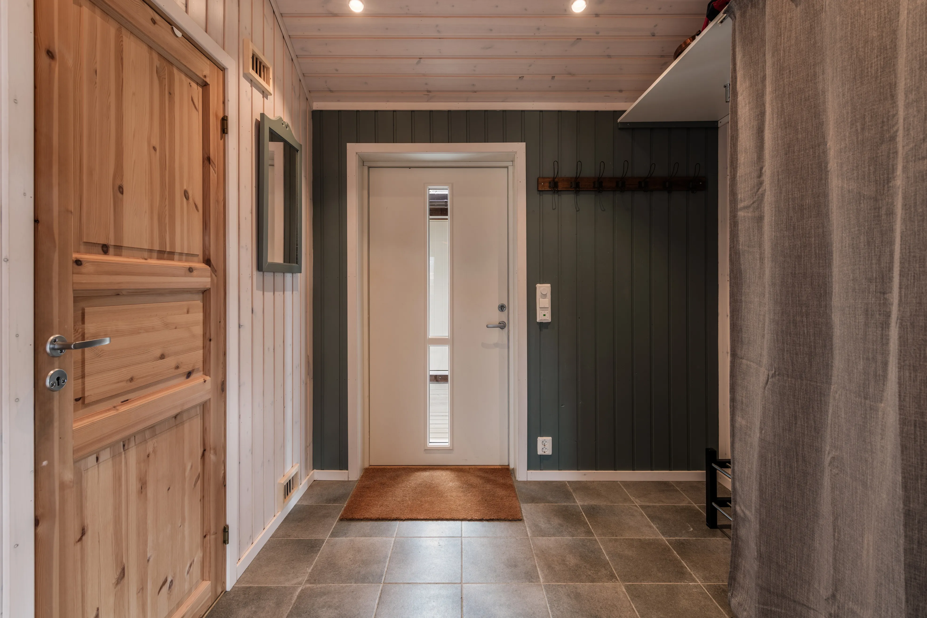 Modern 3-Bedroom Cabin in Hovet with Expansive Outdoor Living Space - View image 29 of 56
