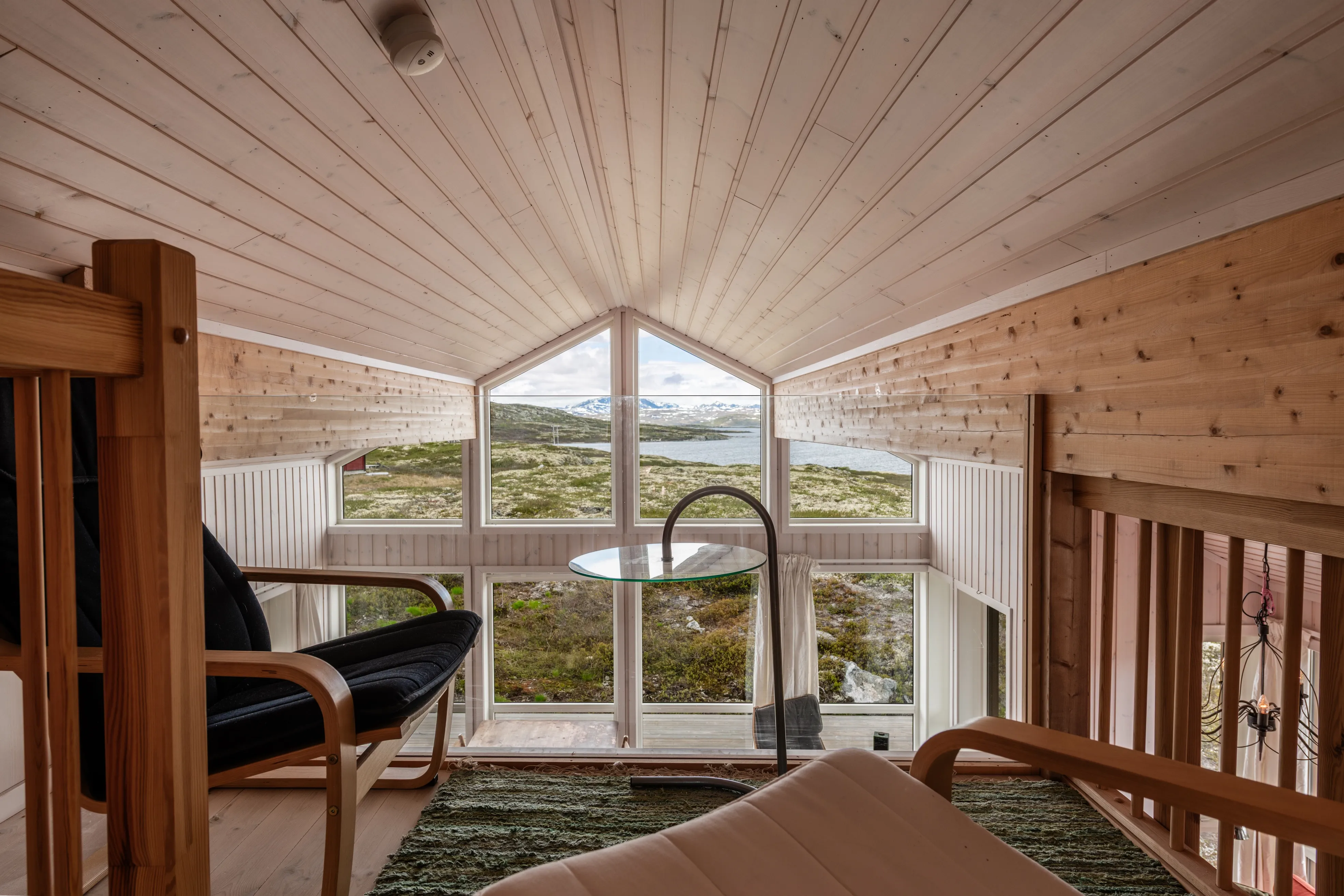 Modern 3-Bedroom Cabin in Hovet with Expansive Outdoor Living Space - View image 31 of 56
