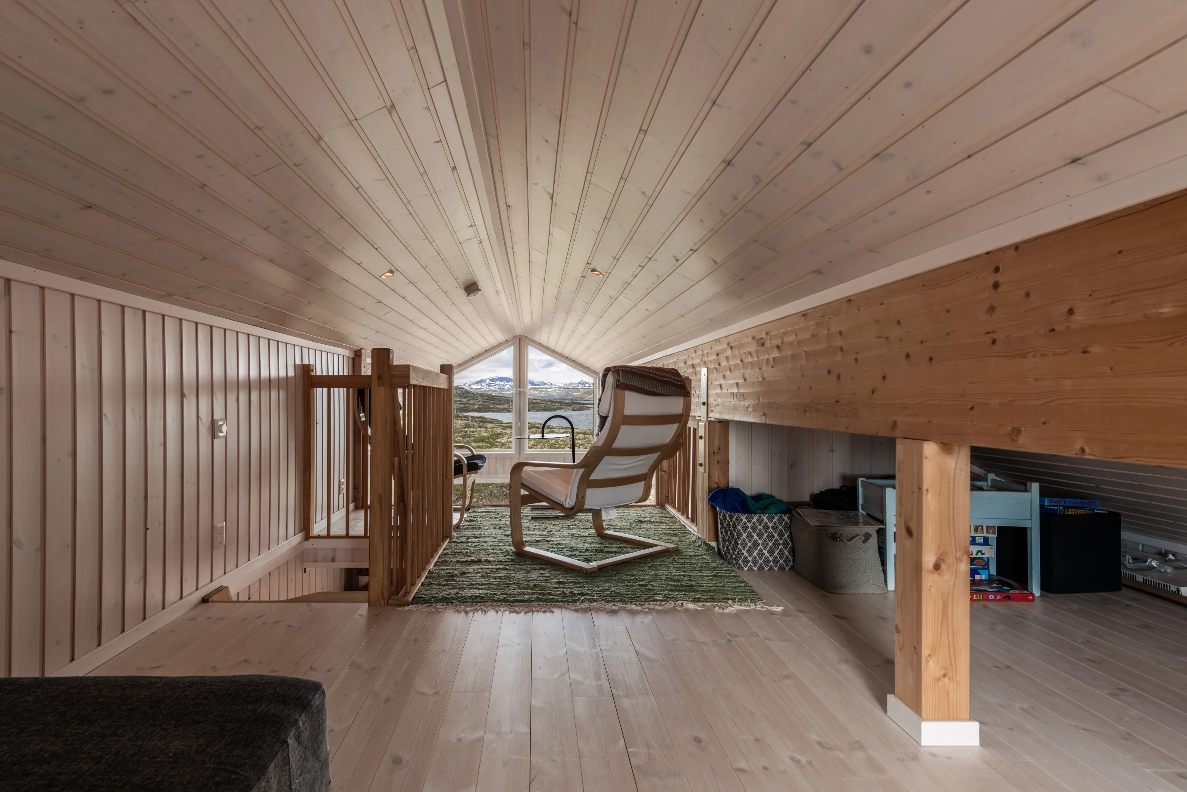 Modern 3-Bedroom Cabin in Hovet with Expansive Outdoor Living Space - View image 32 of 56