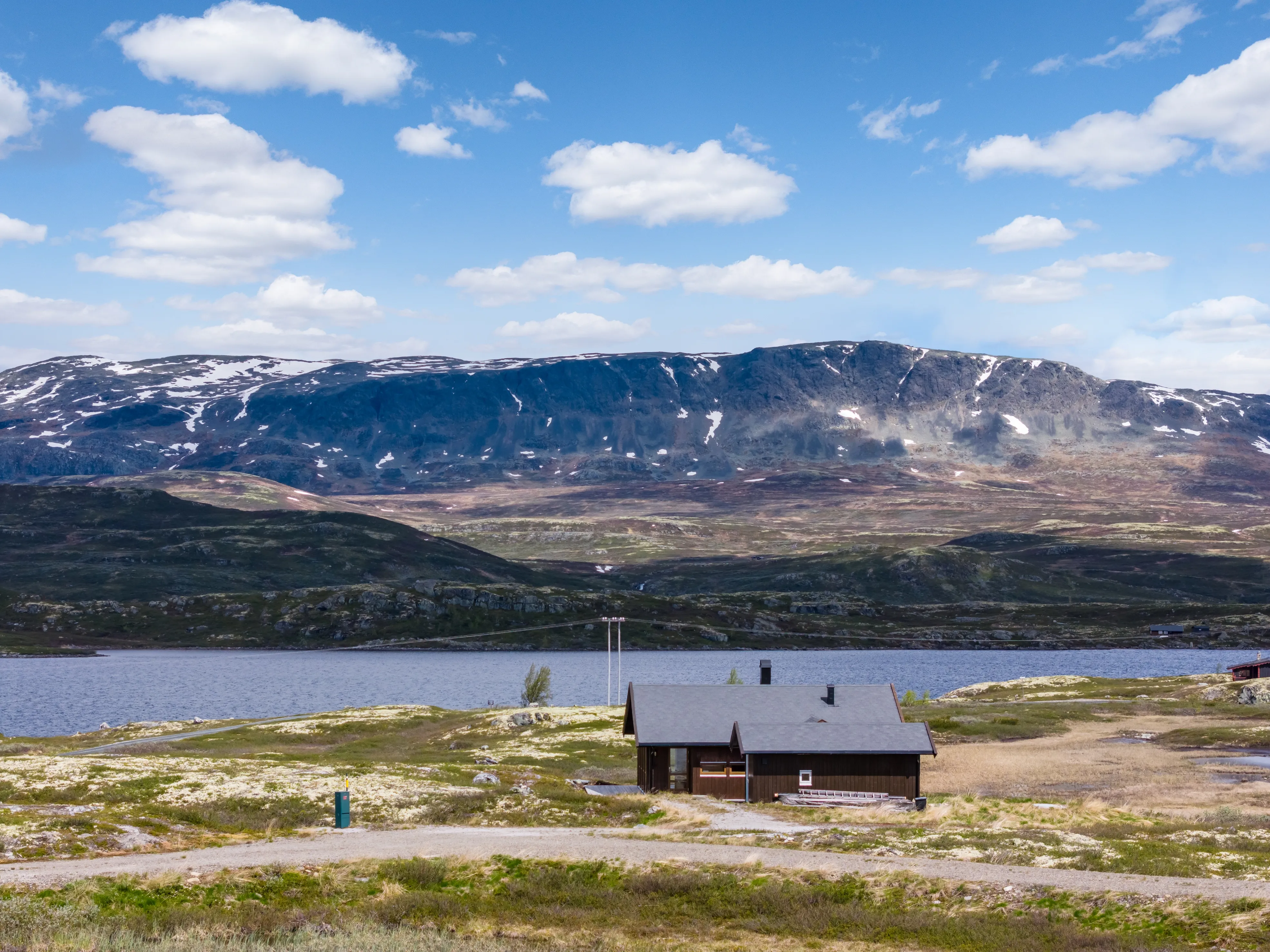 Modern 3-Bedroom Cabin in Hovet with Expansive Outdoor Living Space - View image 34 of 56
