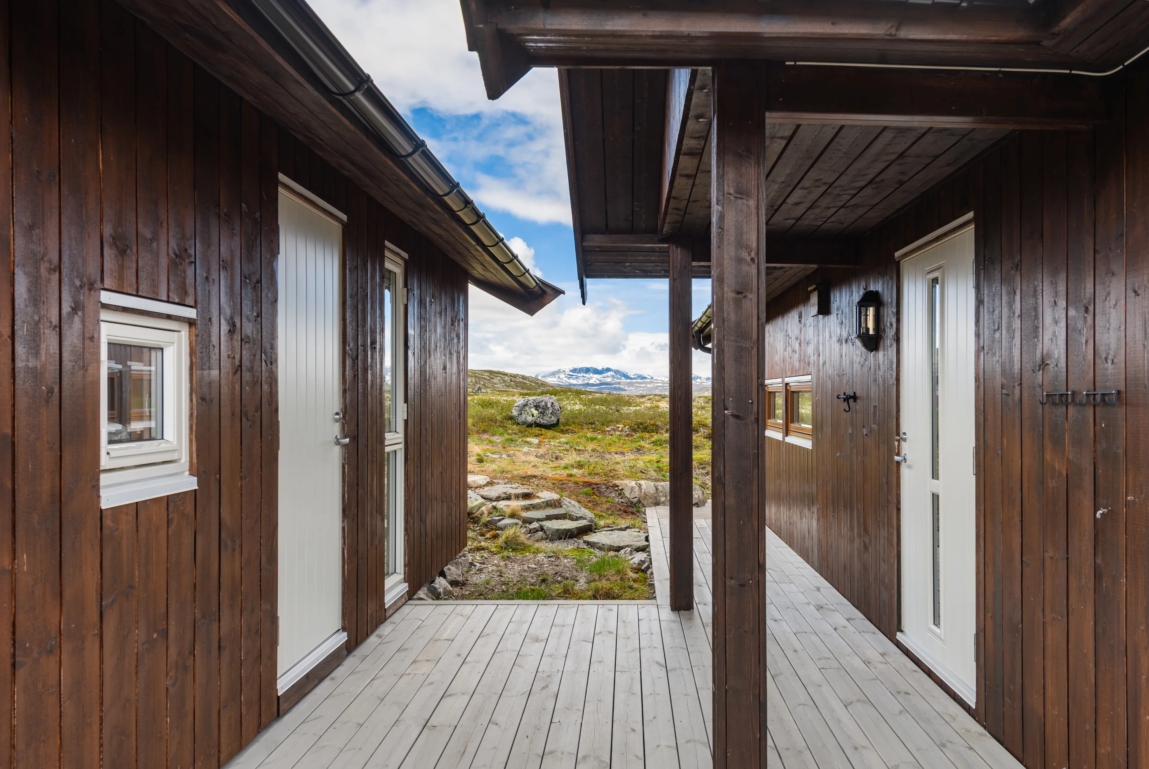 Modern 3-Bedroom Cabin in Hovet with Expansive Outdoor Living Space - View image 40 of 56