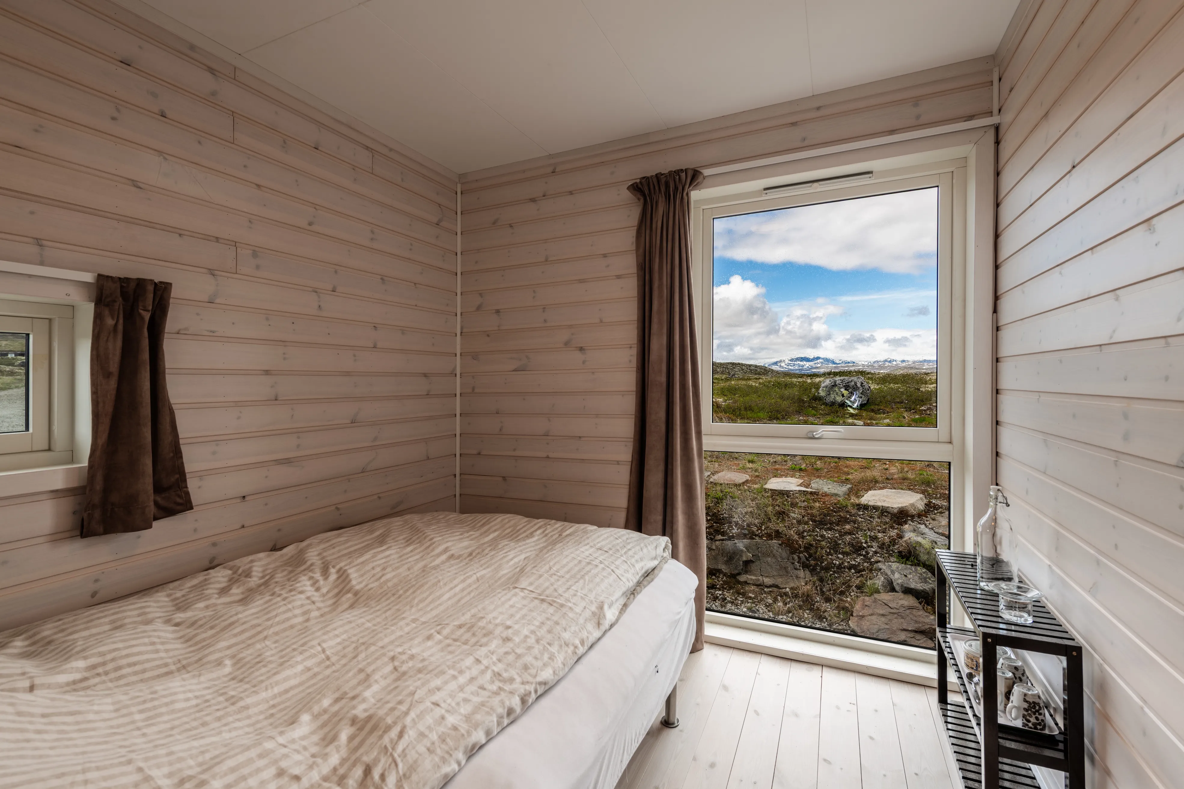 Modern 3-Bedroom Cabin in Hovet with Expansive Outdoor Living Space - View image 41 of 56